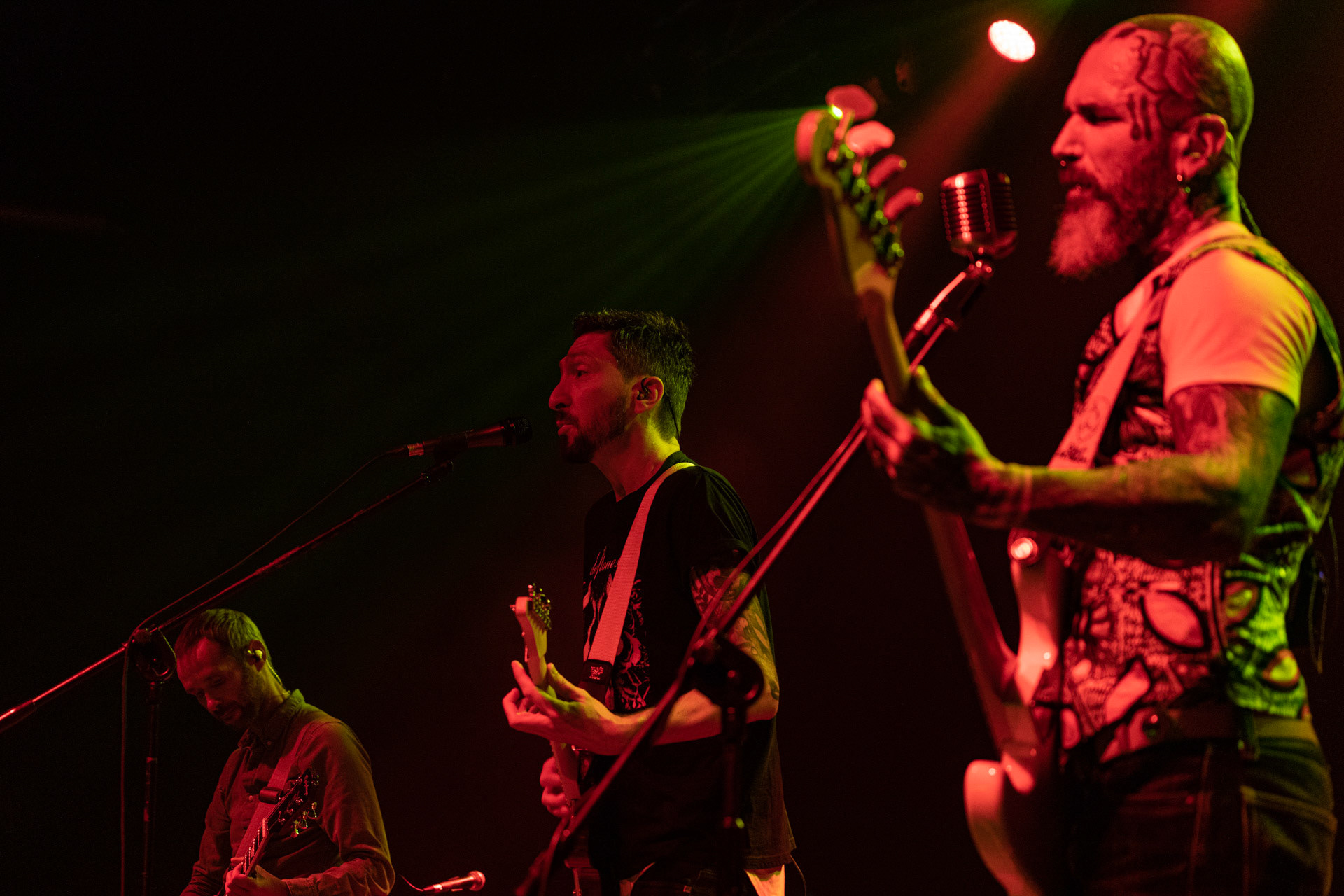 30.08.2022 Fundacja Bezpieczne Niebo wraz z klubem Progresja serdecznie zapraszają na specjalny koncert charytatywny dla Szymona Stankiewicza, który walczy z nowotworem.KonstelacjeKonstelacje to warszawski skład, który właśnie wchodzi na rynek ze swoją debiutancką płytą “Poza Horyzont”. Zespół miesza różne style, tworząc własną tożsamość, krążącą wokół klimatów Deftones i melancholii rocka z lat 90′. W sieci dostępne są już 4 single z nadchodzącego albumu. Organizacja Progresja i Fundacja Bezpieczne Niebo. fot. Andrzej Wasilkiewicz/kaziq.com