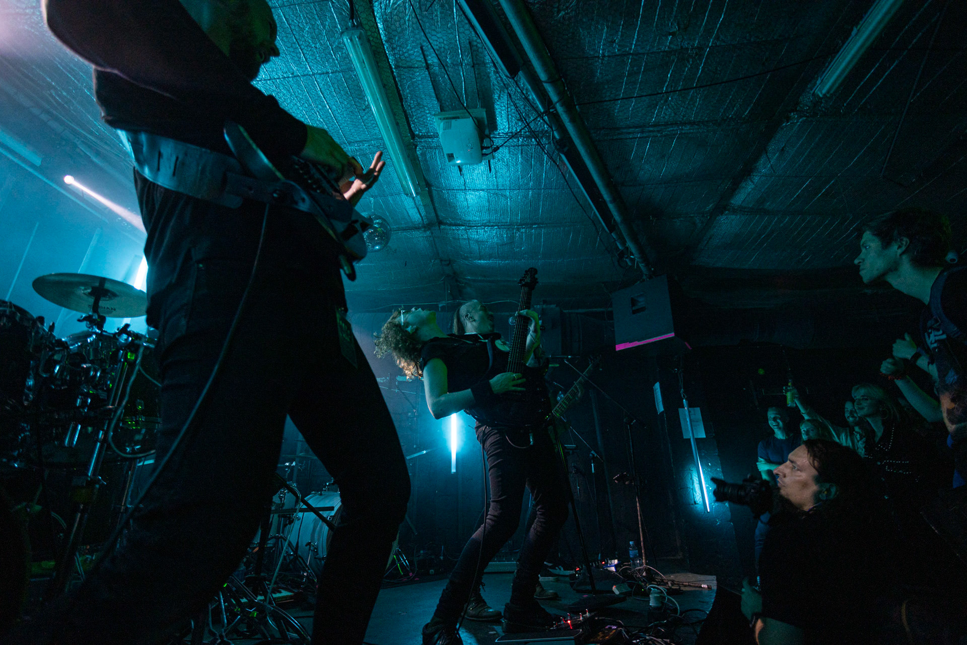 13.09.2022 VOYAGER - Warsaw pop/prog/power/rock/metal.Danny Estrin - Lead Vocals/Keys/Programming,Simone Dow - Guitars,Alex Canion - Bass/Backing Vocals,Scott Kay - Guitars,Ashley Doodkorte - Drums,Produkcja Knock Out Productions,Hydrozagadkafot. Andrzej Wasilkiewicz/kaziq.com