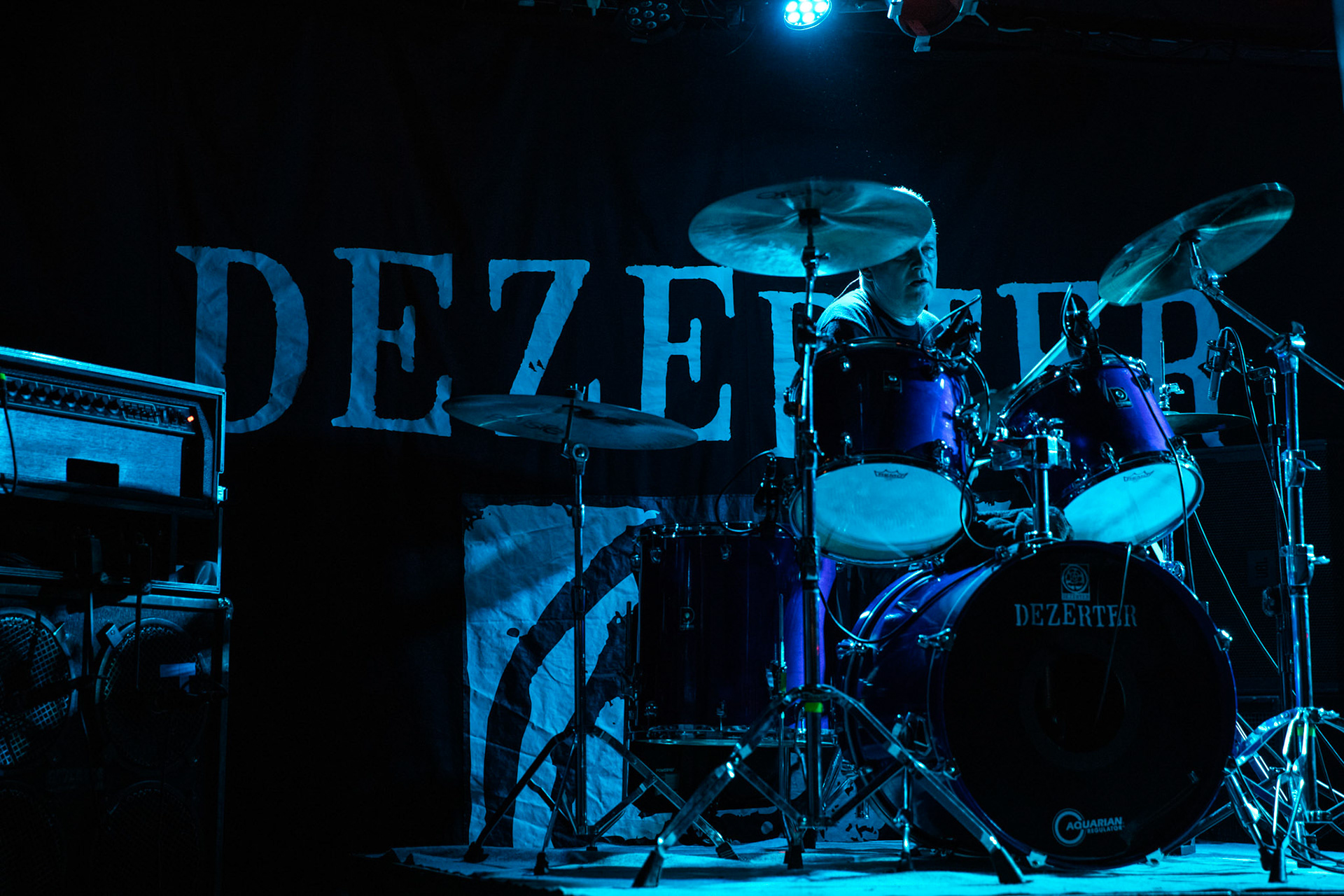 8.12.2018r Dezerter koncert Proxima, Robert Robal Matera gitara, wokal, Krzysztof Grabowski perkusja, fot. Andrzej Wasilkiewicz/Reporter