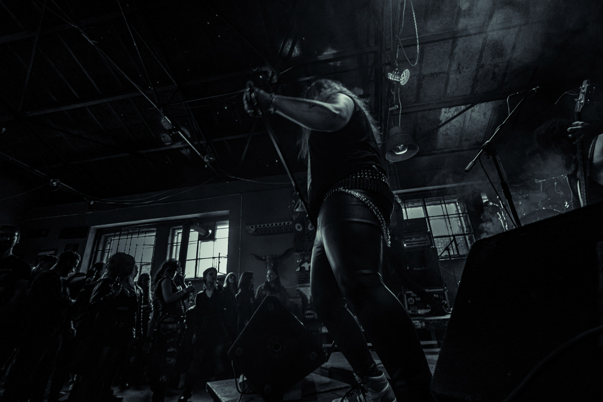 BAGNO (oldschool black/death)w składzie:Krzysiek - wokalKuba - gitaraThrasher - gitara Kacper - bassMaciek - garyDestrukcja i zgnilizna, wszystko czego nie chcesz usłyszeć a i tak się pojawisz, Druga fala dobrej muzy z Rzeszowa, bo pierwsza skończyła się w latach 90.Produkcja Left Hand Soundsfot. Andrzej Wasilkiewicz/kaziq.com