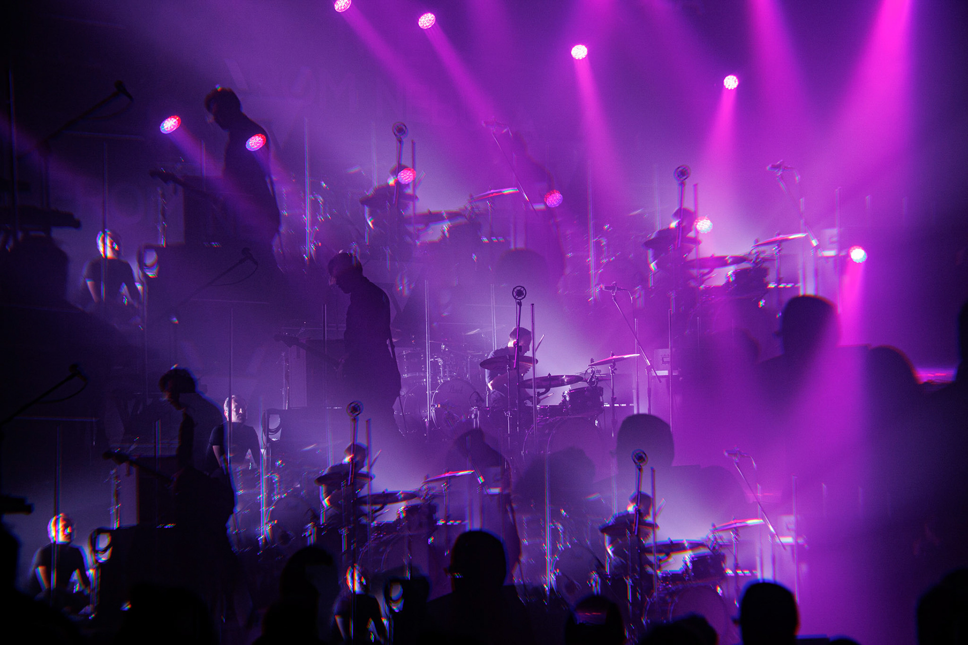 27.11.2021 TIDES FROM NEBULA koncert, Warszawa klub Progresja,Knock Out Productions, Mystic Production,Post-rock, muzyka alternatywna, progresywny rock.n/z Maciej Karbowski – gitara, instrumenty klawiszowen/z Przemek Weglowski – gitara basowan/z Tomasz Stolowski – perkusjaFot. Andrzej Wasilkiewicz/Reporter