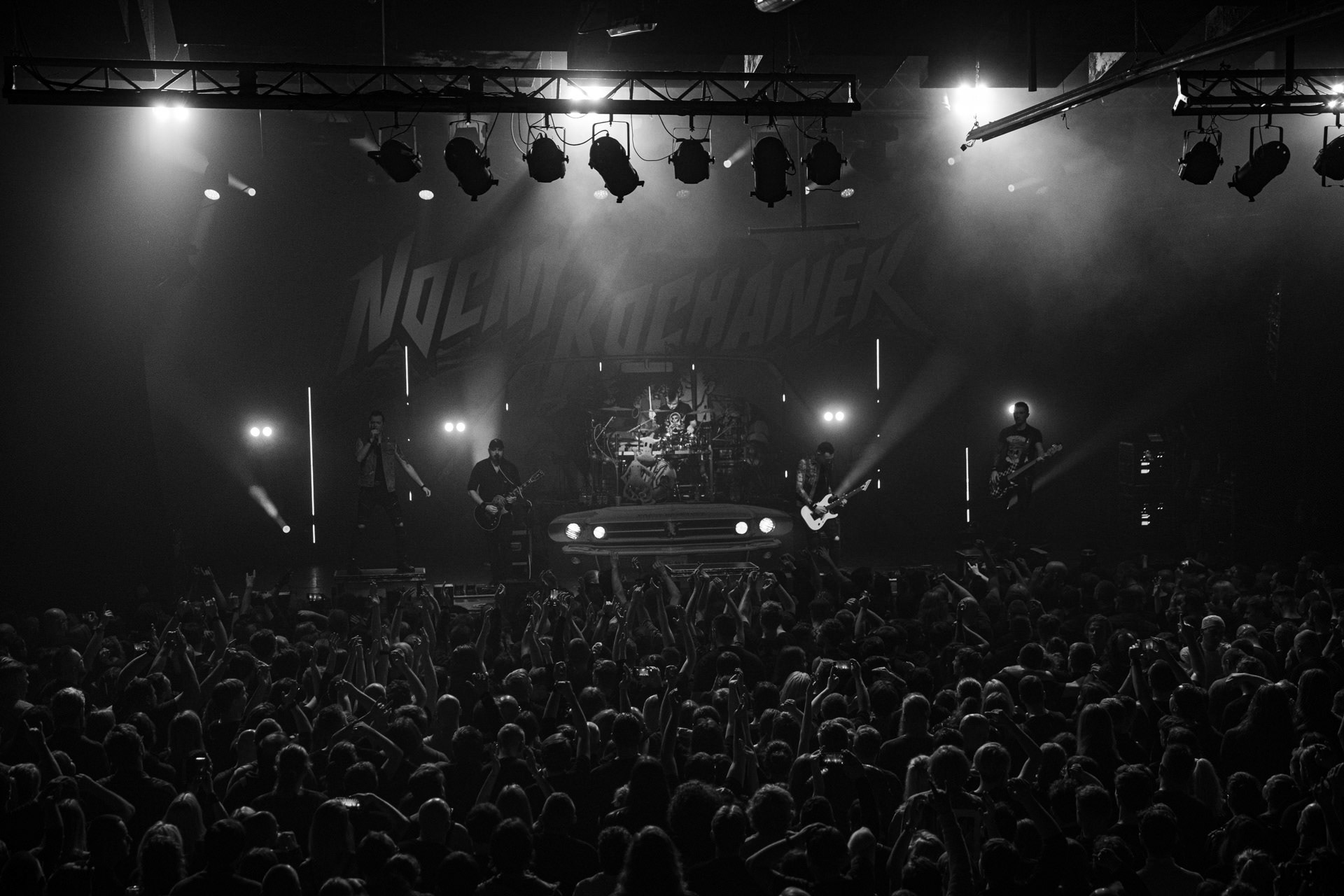 18.12.2021 Nocny Kochanek - Antysylwester Antyradia,18 lat klubu Progresja,Nocny Kochanek - koncert Warszawa,Progresja, Zdrajcy Metalu, klasyczny heavy metal, Alter Ego, Night Mistress.n/z Krzysiek Sokolowski – wokal,n/z Arkadiusz Majstrak – gitara,n/z Artur Pochwala – bas,n/z Robert Kazon Kazanowski – gitara,n/z Artur Zurek – perkusja,Fot. Andrzej Wasilkiewicz/Reporter