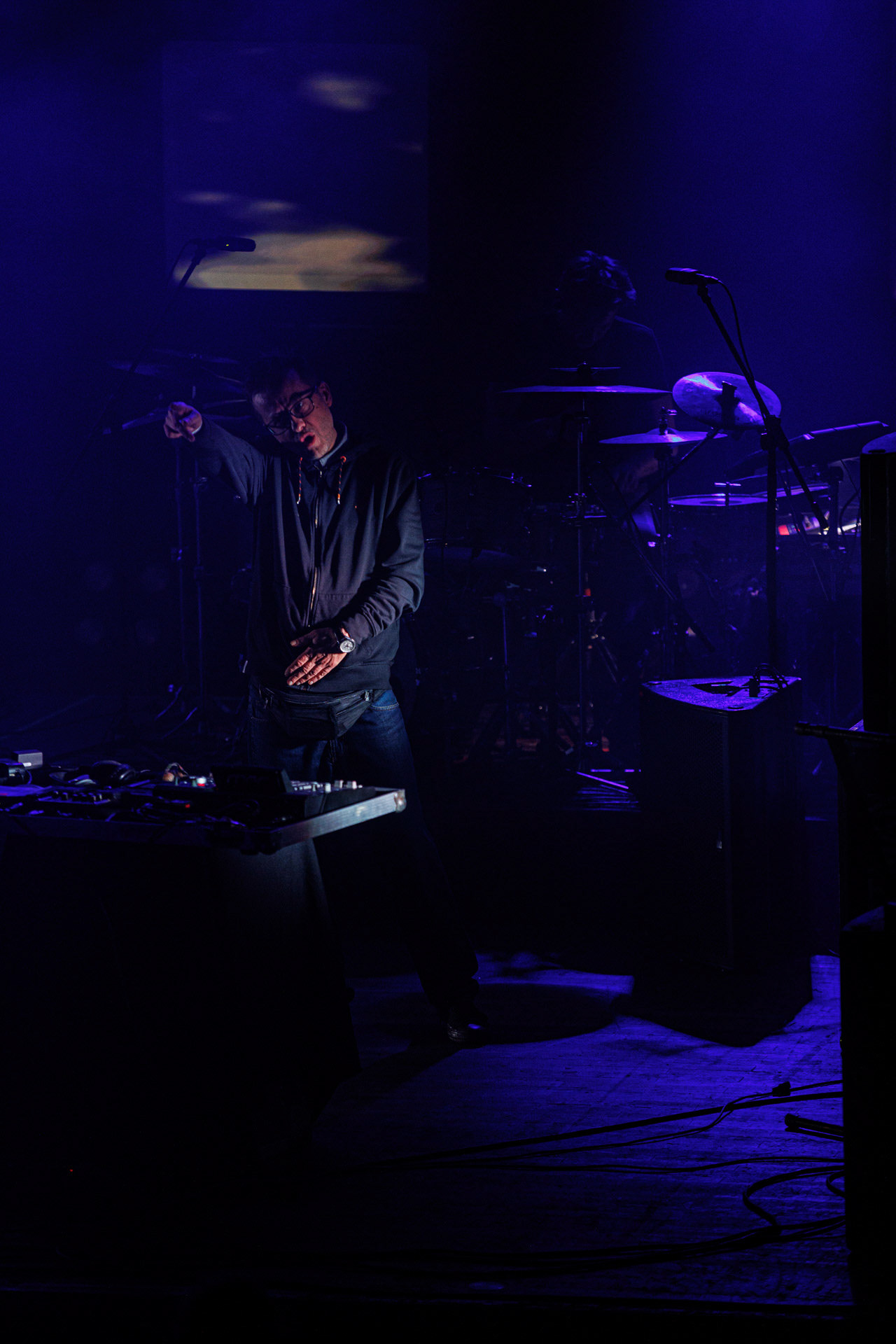 Lao Che - „Trasa Pozegnalna - No to Che”  17.11.2021 Warszawa klub Stodola.n/z Mariusz „Denat” Denst – sampler, animacja,rock alternatywny, crossover, rock, metal, folk, piosenka aktorska, elektro, słuchowisko,fot. Andrzej Wasilkiewicz/REPORTER