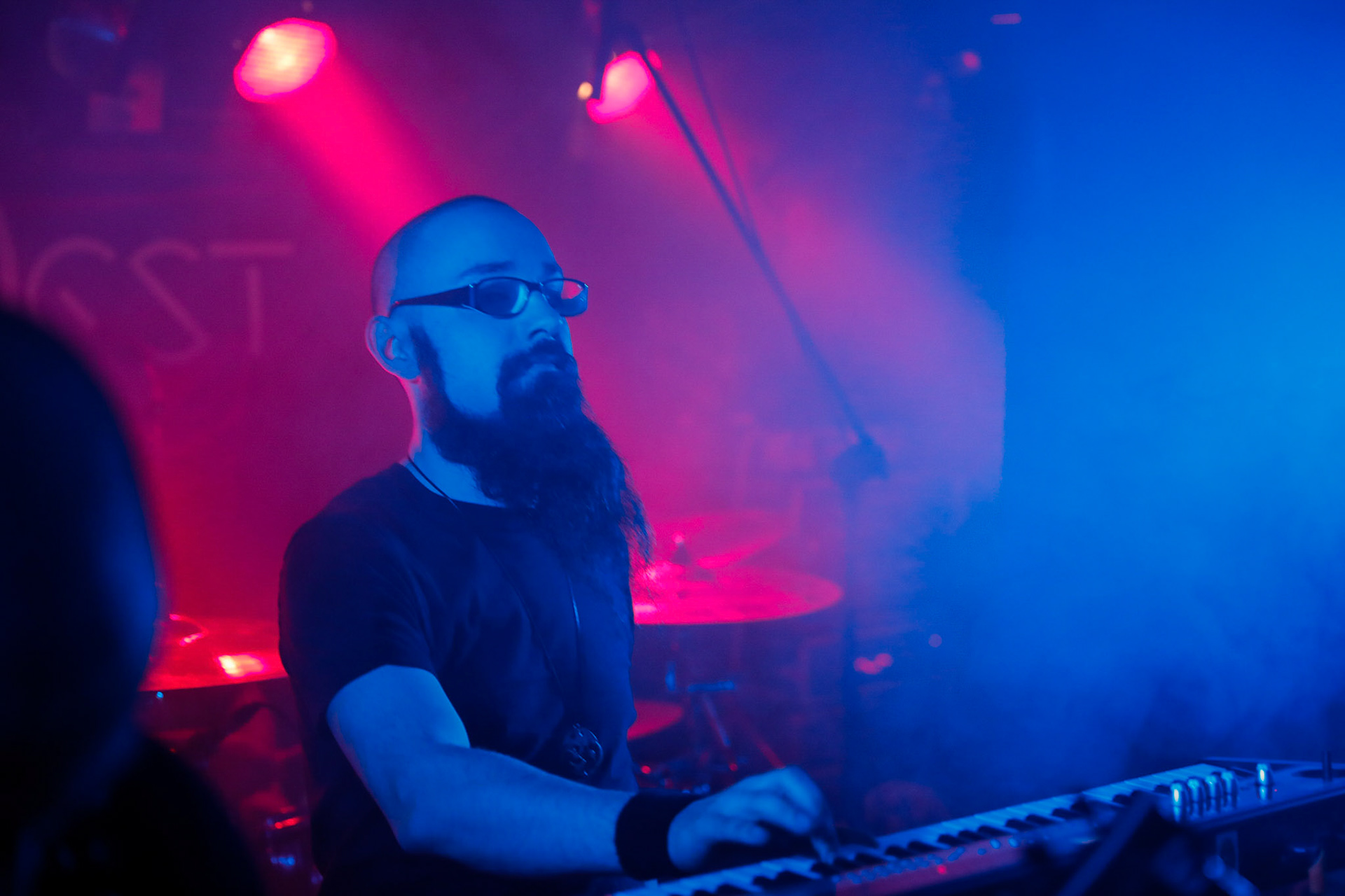 SICKNEST - Katowice - Sosnowiec, Polska, 
Metal, Progressive, Experimental,

Dawid Broniszewski - Drums,
Adam Banas - Guitars,
Pawel Cygan - Guitars,
Krzysztof Mazurek - Bass,
Artur Nowak - Keyboards,
MIchal Ewertowski - Vocals,