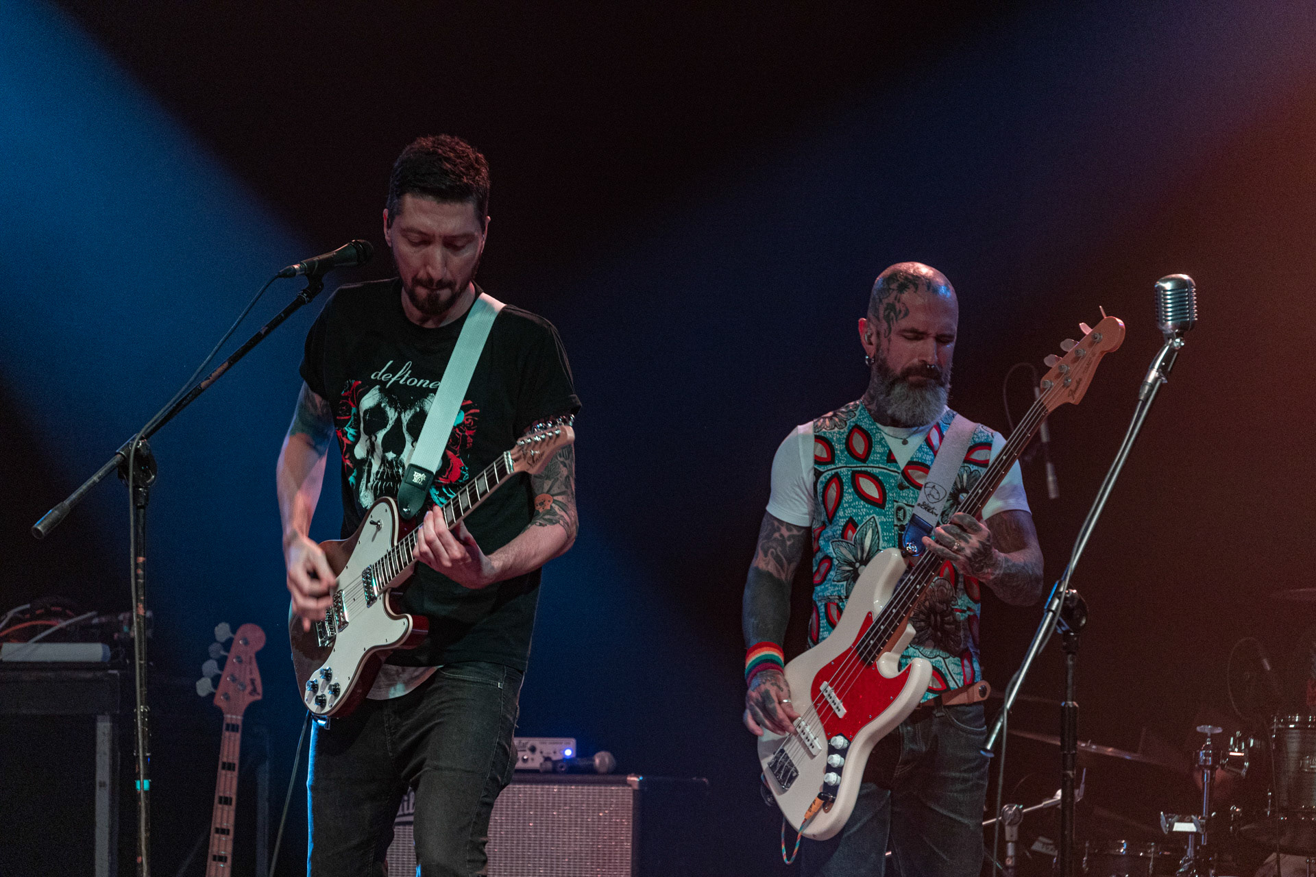 30.08.2022 Fundacja Bezpieczne Niebo wraz z klubem Progresja serdecznie zapraszają na specjalny koncert charytatywny dla Szymona Stankiewicza, który walczy z nowotworem.KonstelacjeKonstelacje to warszawski skład, który właśnie wchodzi na rynek ze swoją debiutancką płytą “Poza Horyzont”. Zespół miesza różne style, tworząc własną tożsamość, krążącą wokół klimatów Deftones i melancholii rocka z lat 90′. W sieci dostępne są już 4 single z nadchodzącego albumu. Organizacja Progresja i Fundacja Bezpieczne Niebo. fot. Andrzej Wasilkiewicz/kaziq.com