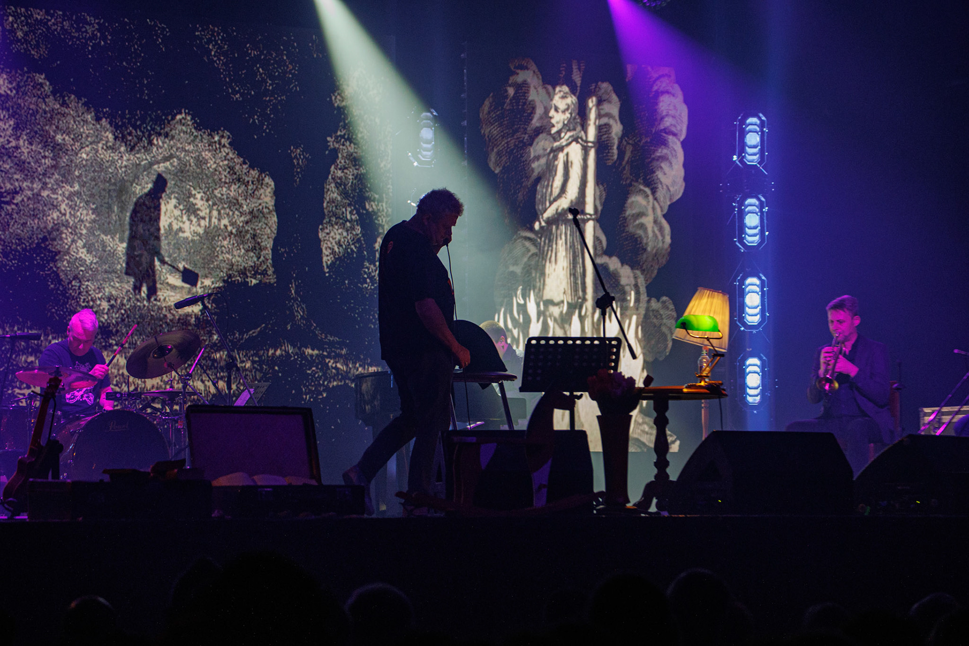 18.03.2022 KULT Akustik - koncert Warszawa klub Stodola,  n/z Kazimierz Staszewski wokal,n/z Janusz Zdunek trabka,Rock, rock progresywny, rock alternatywny, punk, nowa fala, polski rock.fot. Andrzej kaziq Wasilkiewicz/Reporter