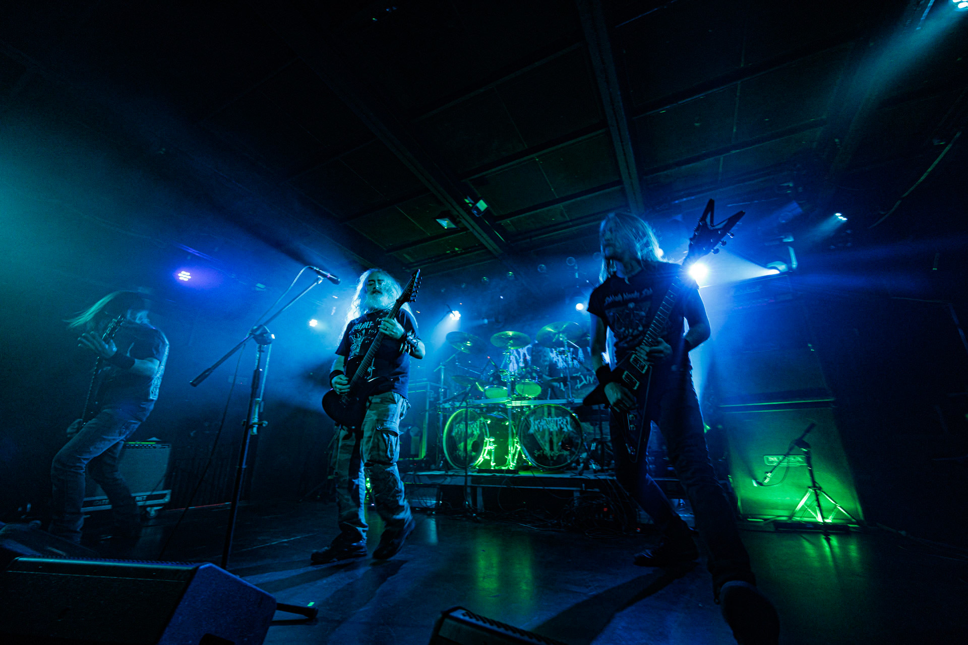 21.10.2022 - 𝗜𝗡𝗖𝗔𝗡𝗧𝗔𝗧𝗜𝗢𝗡 - amerykanski death metal w warszawskiej Proximie.Morderczy death metal na maksymalnie niskim stroju, halasie i chaosie nigdy nie stracil na sile - niezaleznie czy mowimy o swietnej nowej plcie, czy o kultowych strzalach rzedu "Onward to Golgotha". Sklad dowodzony przez Johna McEntee nigdy nie pudluje - na zywo rowniez.John McEntee - gitara, wokal, Kyle Severn - perkusja Alex Bouks - gitara,Chuck Sherwood - gitara basowa,Death metal, Black metal, Metal, Death-doom, Produkcja Knock Out Productions,fot. Andrzej Wasilkiewicz/Reporter