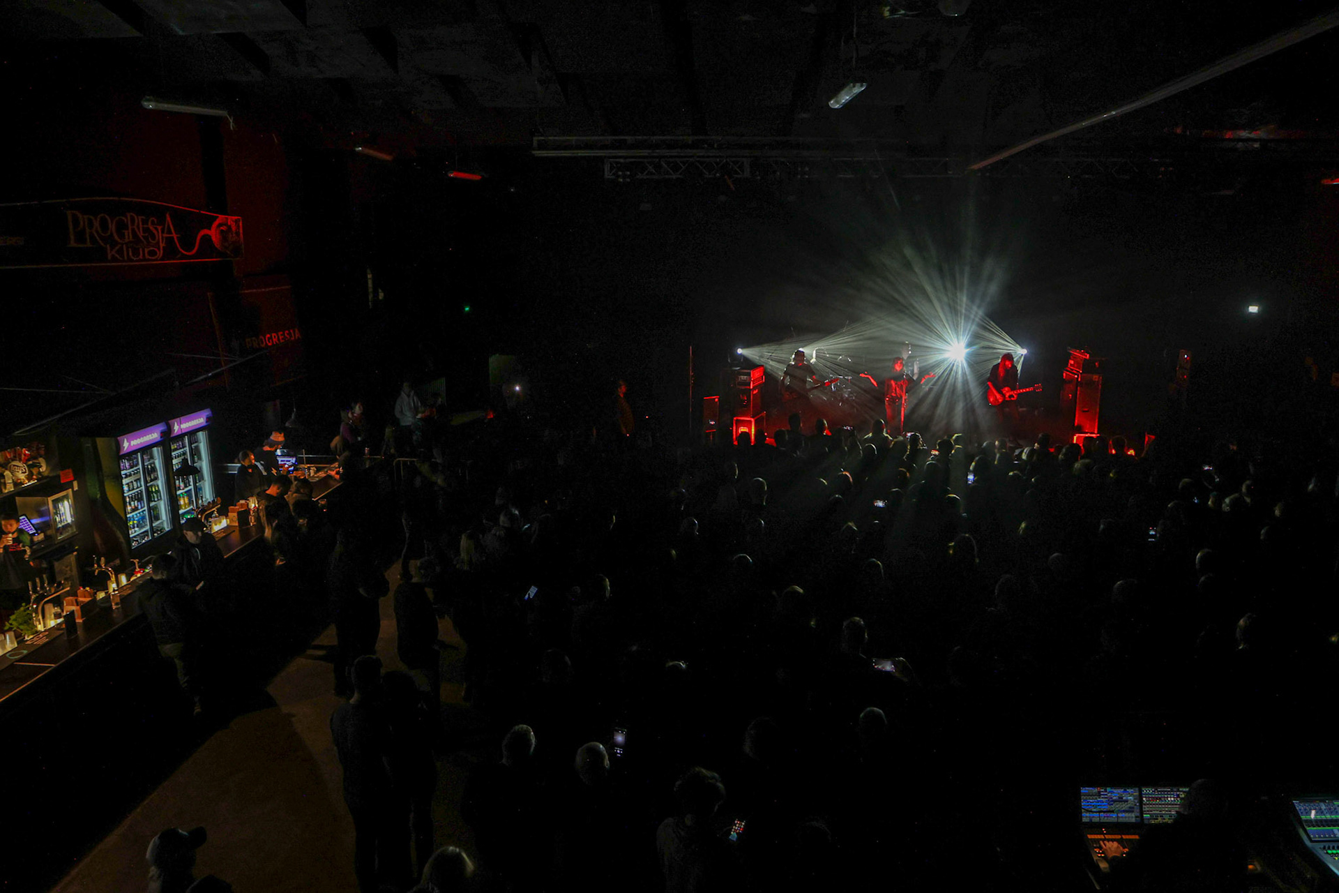 Closterkeller- koncert dla Ukrainy. WarszawaProgresja Anja Orthodox - wokal,Michał „Rollo” Rollinger – instrumenty klawiszowe, Adam Najman – perkusja,Michał Jarominek – gitara,Krzysztof Najman – gitara basowa,fot. Andrzej Wasilkiewicz/Reporter