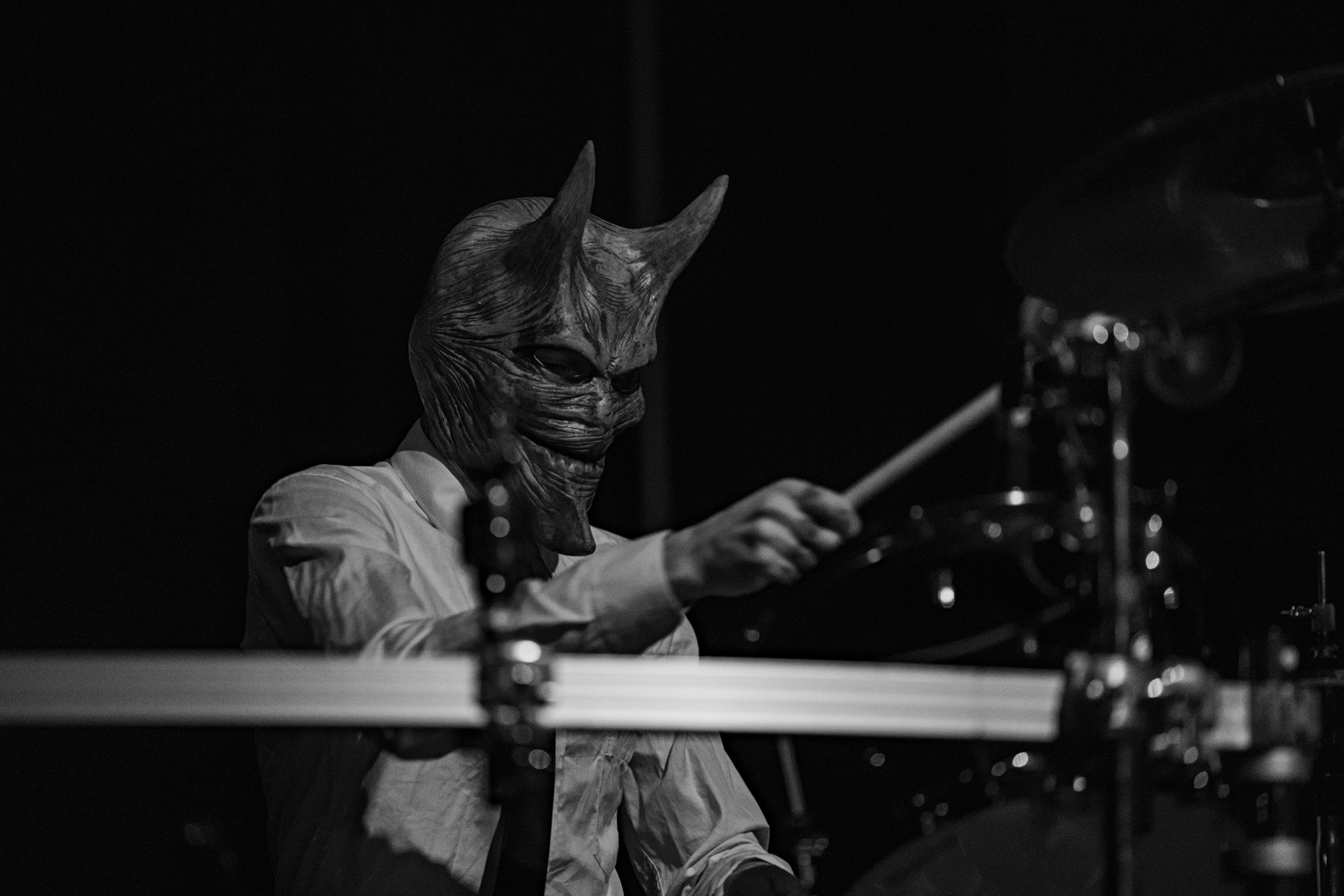 18.12.2021 Masturbator - Antysylwester Antyradia, 18 lat klubu Progresja,n/z Vithor/ growl-git, n/z Raefoth/bas, n/z Czaha/beki, n/z Mayhem/git,metal, blackmetal, thrashmetal, satanic old skull metal, fot. Andrzej Wasilkiewicz/Reporter