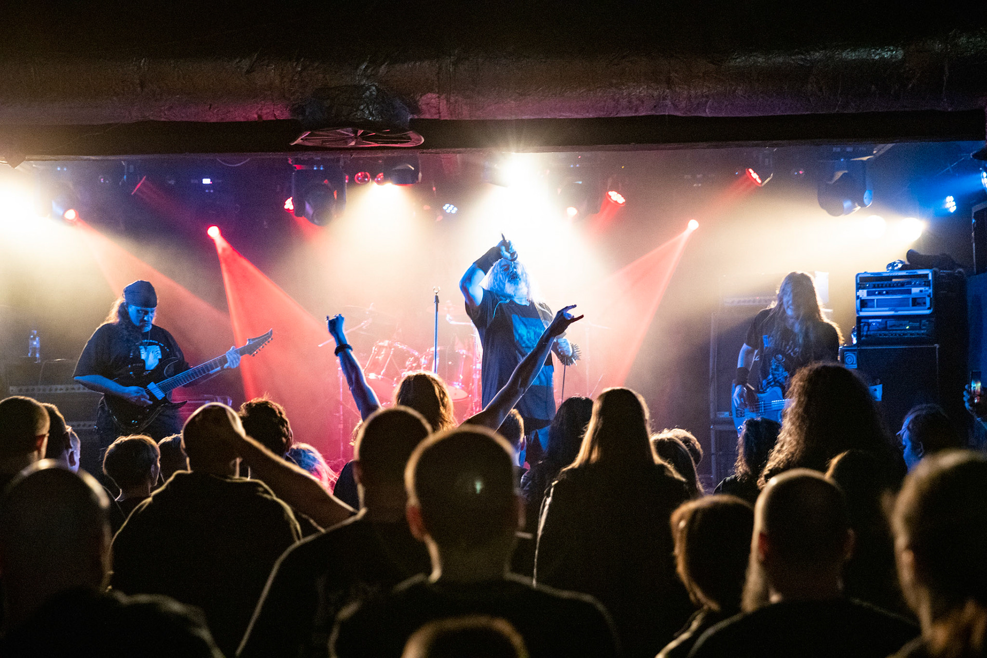 1.04.2019 Incantation, Warszawa, klub Proxima, INCANTATION - death metal, USA
John McEntee - Guitar, Vocals
Sonny Lombardozzi- Lead Guitar
Chuck Sherwood - Bass
Kyle Severn - Drums, Knock Out Productions, Left Hand Sounds.