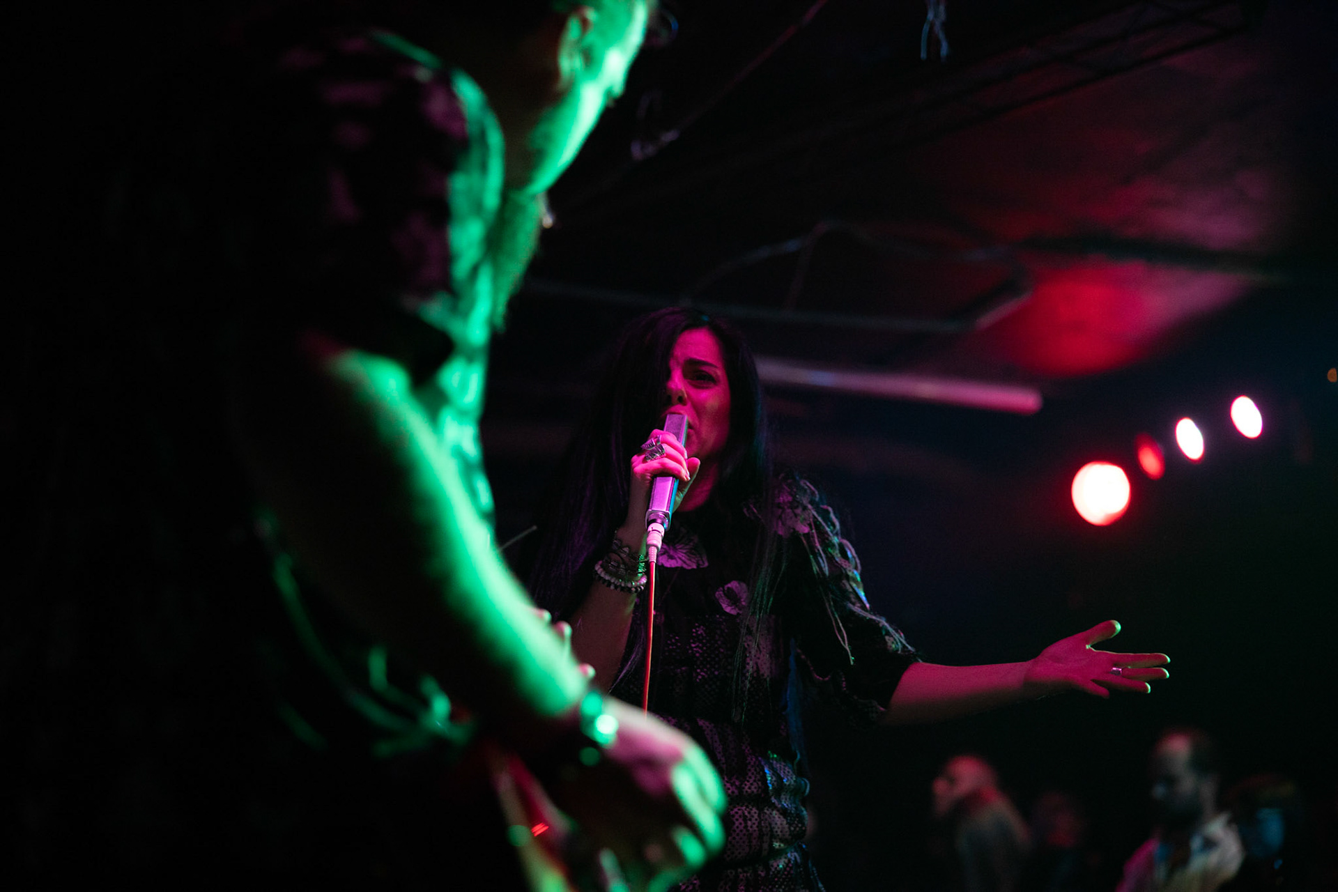 Hetane - rock alternatywny, trip-hop, muzyka elektroniczna,
MAGDA OLEŚ - wokale, teksty,
ŁUKASZ /JELEŃ/ POL - gitara, klawisze, elektronika,
REM KARPIENKO - bass,
MICHAŁ LANGE- perkusja,
Warszawa, klub Potok Drugi Dom Ludzi Rocka,
fot. Andrzej kaziq Wasilkiewicz