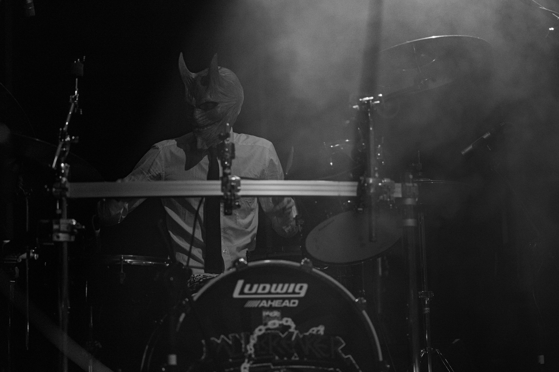 18.12.2021 Masturbator - Antysylwester Antyradia, 18 lat klubu Progresja,n/z Vithor/ growl-git, n/z Raefoth/bas, n/z Czaha/beki, n/z Mayhem/git,metal, blackmetal, thrashmetal, satanic old skull metal, fot. Andrzej Wasilkiewicz/Reporter