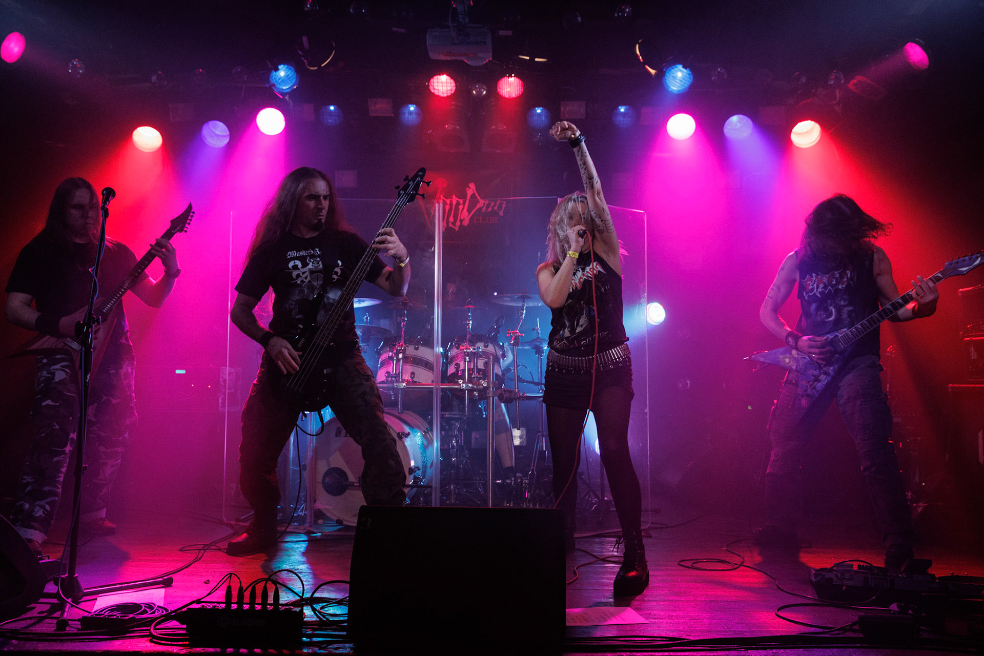 8.01.2022 War-Saw - thrashmetal.Koncert Czwarta Fala MMXXII klub VooDoo Warszawa.n/z Marek Agnostic Molenda - gitara,n/z Tomek Zyclon Weglewski - bas,n/z Pawel Abaddon Rekowski - gitara,n/z Sylwia Papierska - wokal,n/z Pawel Pawulon Jaroszewicz - drums,Fot. Andrzej Wasilkiewicz/Reporter