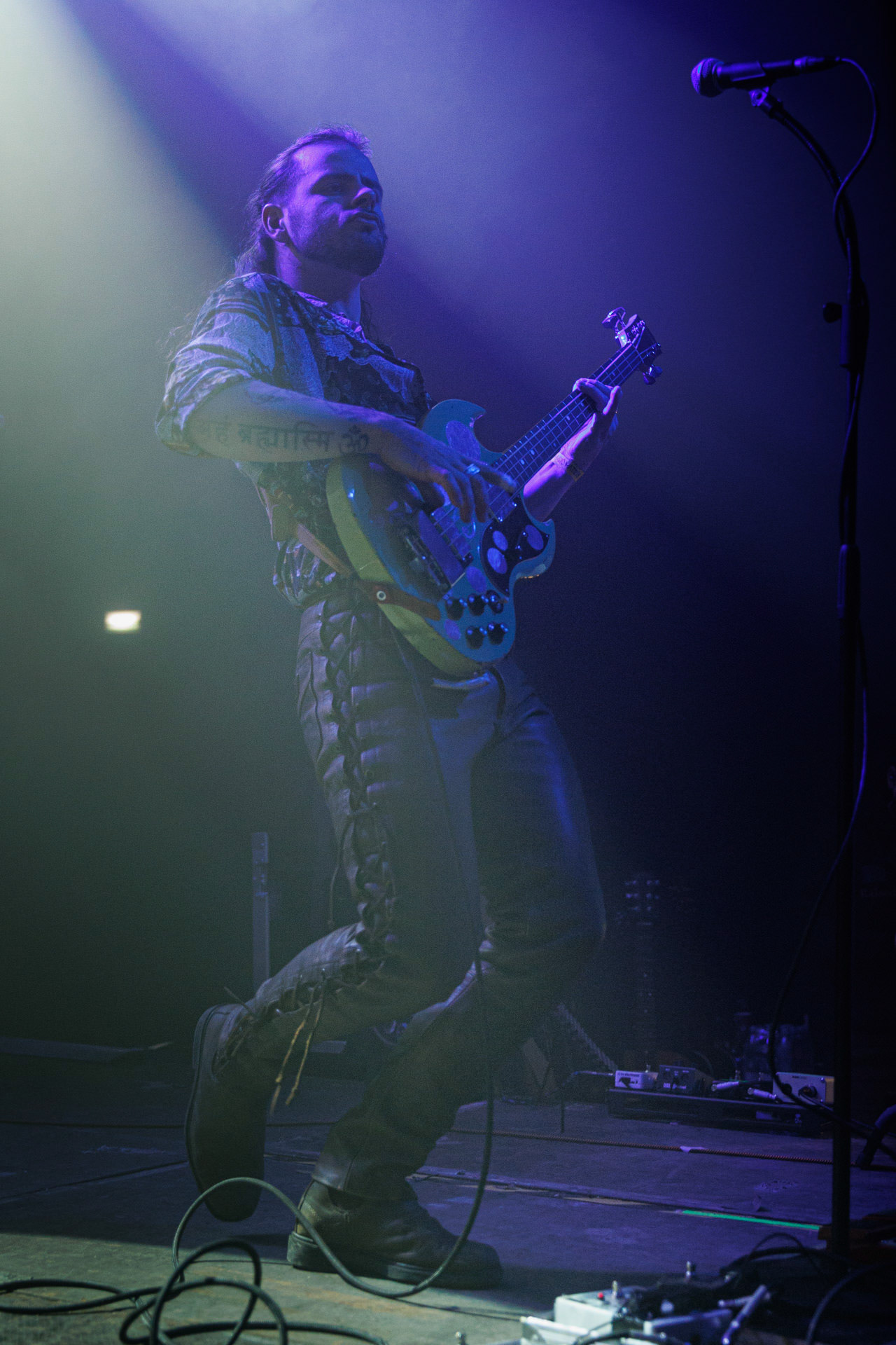 22.01.2022 - Taraban - support Me And That Man, warszawska Progresja.n/z Daniel Suder - wokal, gitara basowa,Taraban to krakowskie power-trio, bluesa, prog-rocka oraz proto-metal.fot. Andrzej kaziq Wasilkiewicz/Reporter