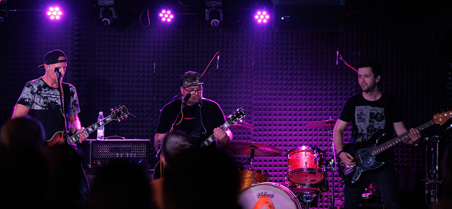 12.11.2021 koncert Holyguns Warszawa klub Remontsupport Lipali. Polski rock.fot. Andrzej Wasilkiewicz/REPORTER