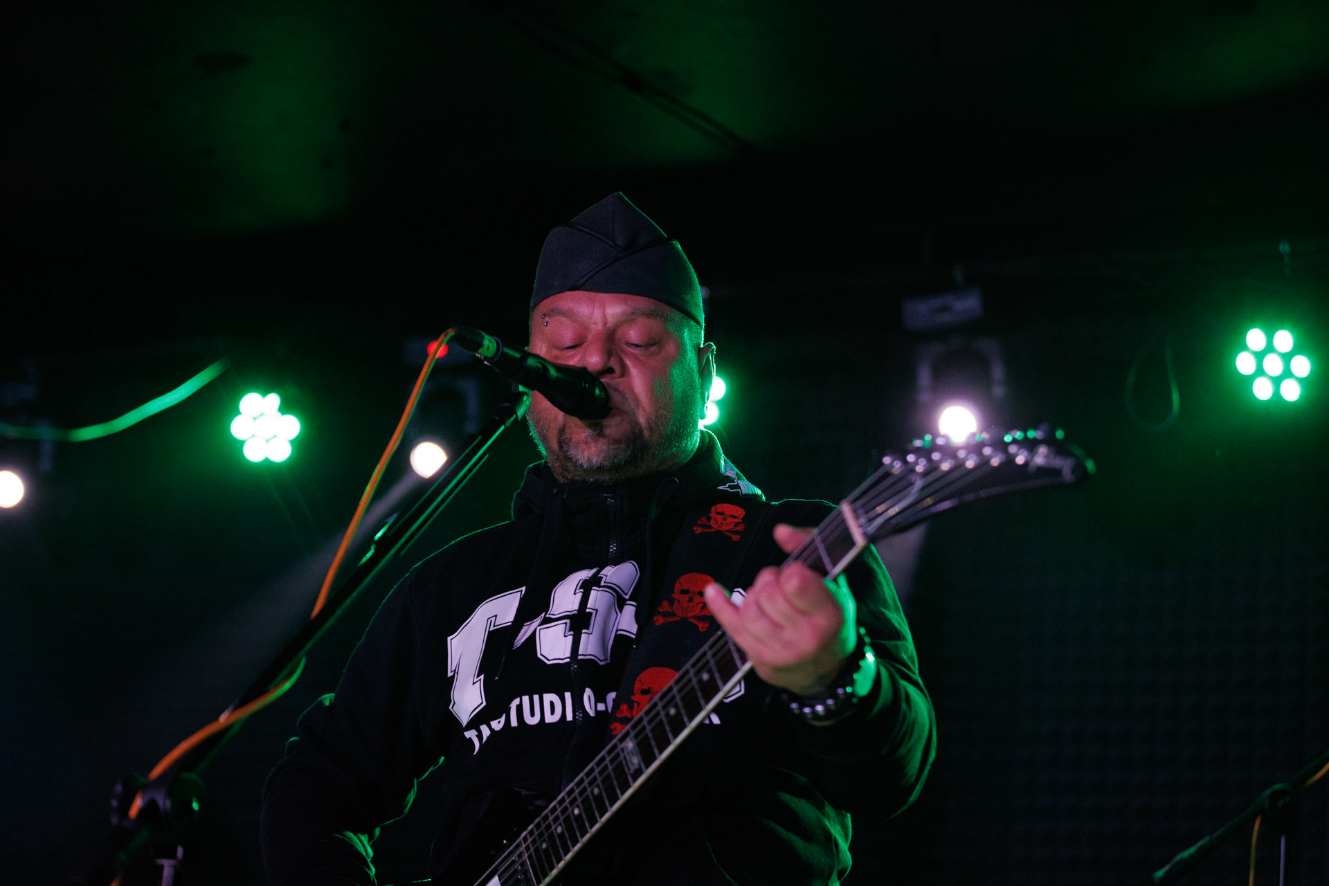 12.11.2021 Lipali - koncert Warszawa klub Remont.Najnowszy album „MOSTY, RZEKI, LUDZIE”.Tomasz Lipa Lipnicki - wokal, gitara,Roman Bereznicki - gitara, klawisze, wokal,Lukasz Gajowy Gajowniczek - bass,Lukasz Luk Jeleniewski - perkusja, Rock, rock progresywny, rock alternatywny, polski rock.fot. Andrzej kaziq Wasilkiewicz/Reporter