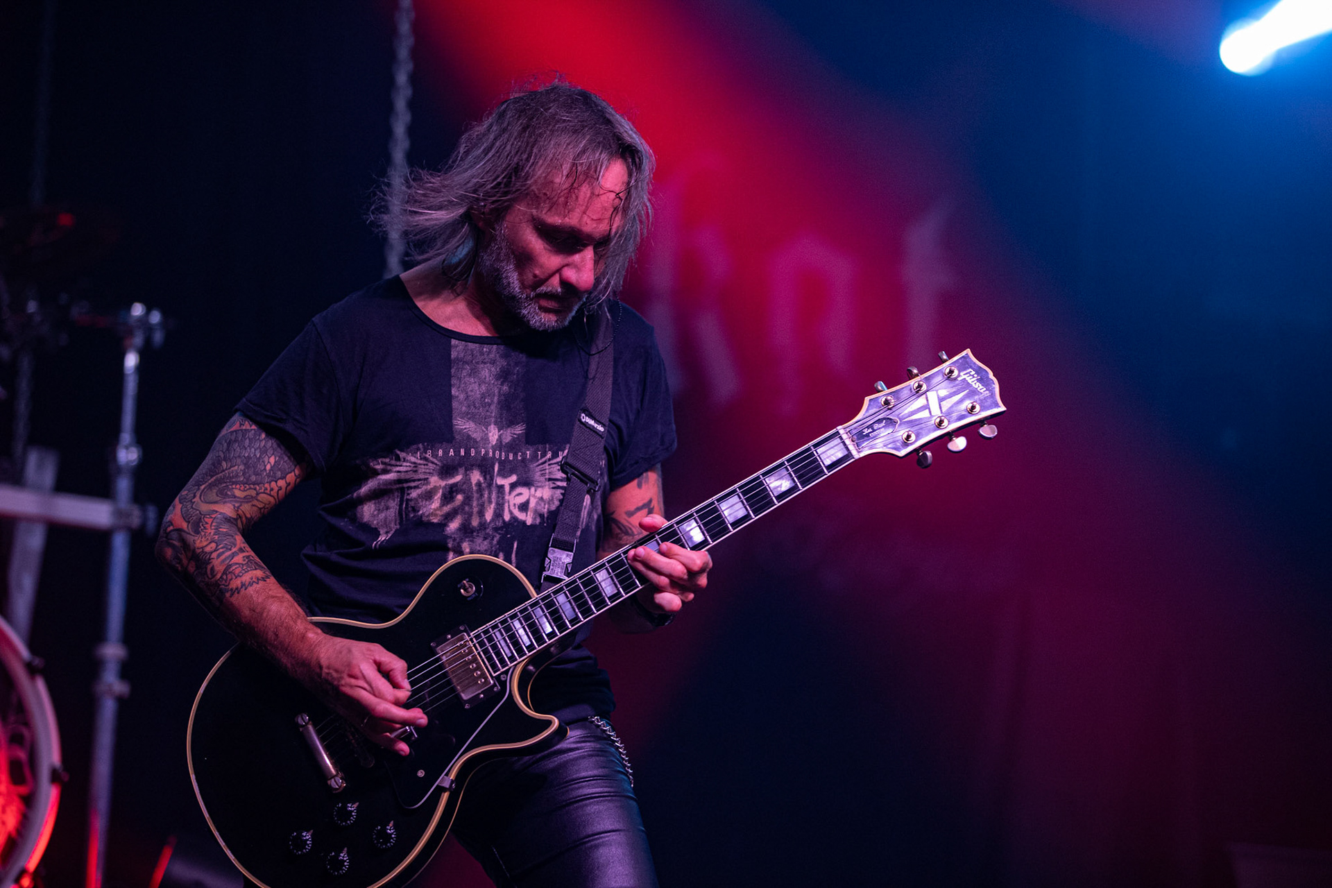 12.09.2021 - KAT i Roman Kostrzewski - koncert "Do zobaczenia w piekle" Wroclaw, Centrum Koncertowe A2.  Jarek „Gronos” Gronowski (Dragon, ex-Kat),fot. Andrzej kaziq Wasilkiewicz