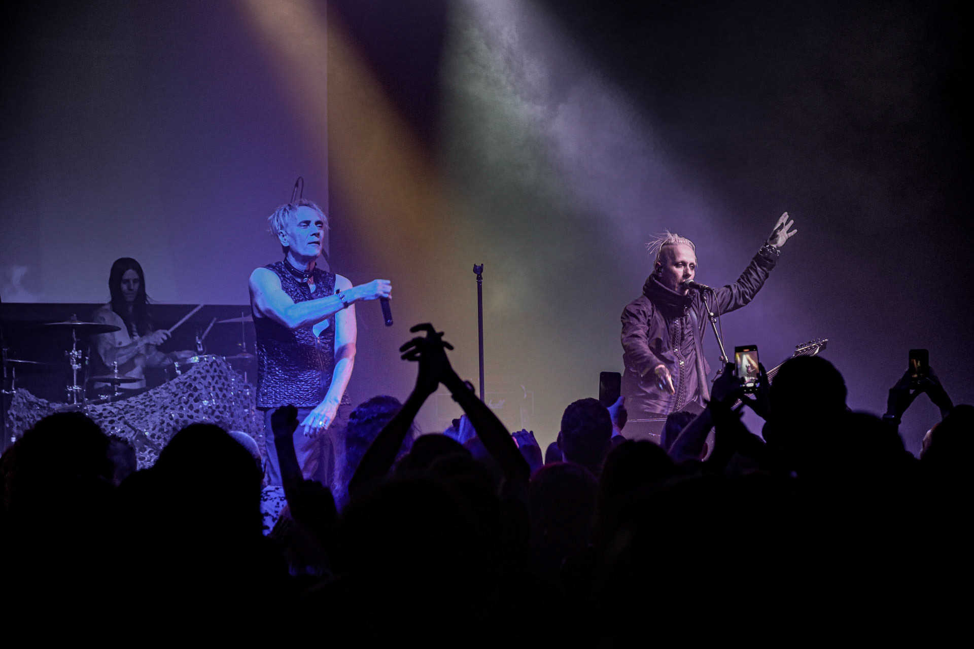 9.08.2022 FRONT LINE ASSEMBLY (Metropolis Records/Kanada) - Industrial/EBM - Warszawski koncert w Progresji.  WiniaryBookings,fot. Andrzej Wasilkiewicz/kaziq.com