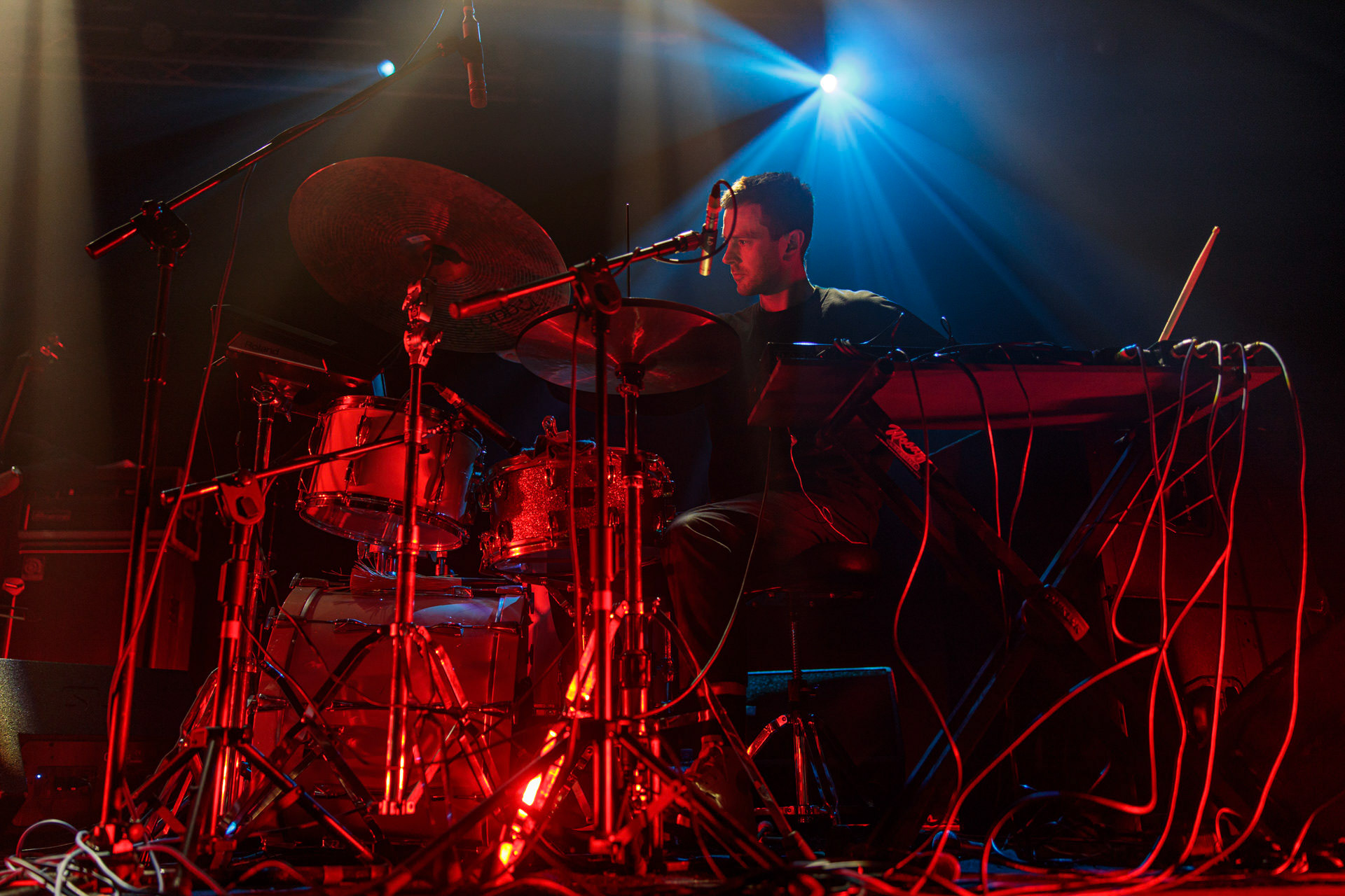 26.04.2022 Portico Quartet Jazz, ambient, electronic, hang. Warszawska Progresja.Portico Quartet to instrumentalny zespol z Londynu w Wielkiej Brytanii. n/z Duncan Bellamy - drums and electronics,n/z Milo Fitzpatrick - electric and double-bass,n/z Jack Wyllie - saxophones and keyboards,n/z Keir Vine -keyboards,Produkcja Winiary Bookings fot. Andrzej Wasilkiewicz/Reporter