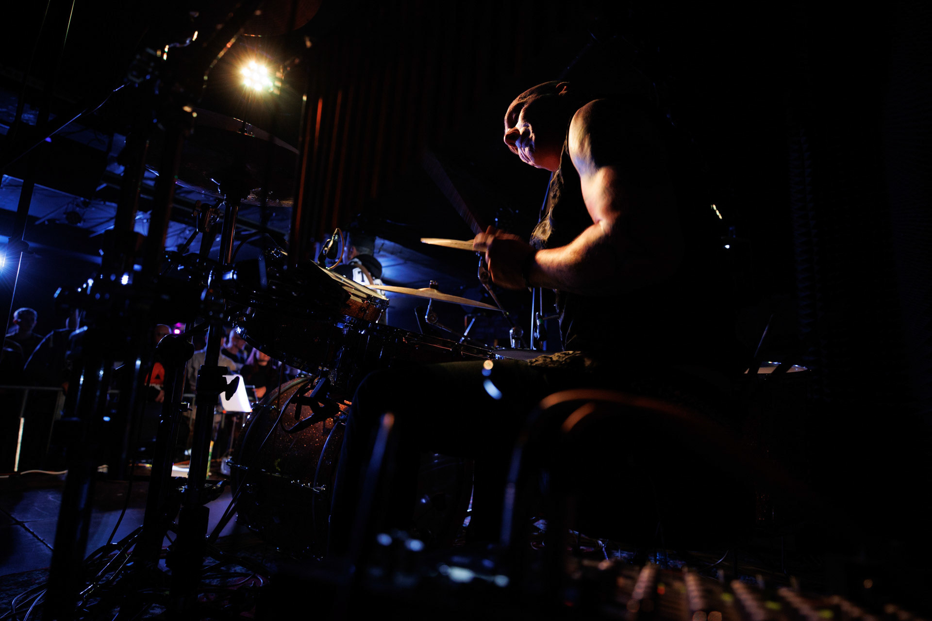 12.11.2021 Lipali - koncert Warszawa klub Remont.Najnowszy album „MOSTY, RZEKI, LUDZIE”.Lukasz Luk Jeleniewski - perkusja, Rock, rock progresywny, rock alternatywny, polski rock.fot. Andrzej kaziq Wasilkiewicz/Reporter