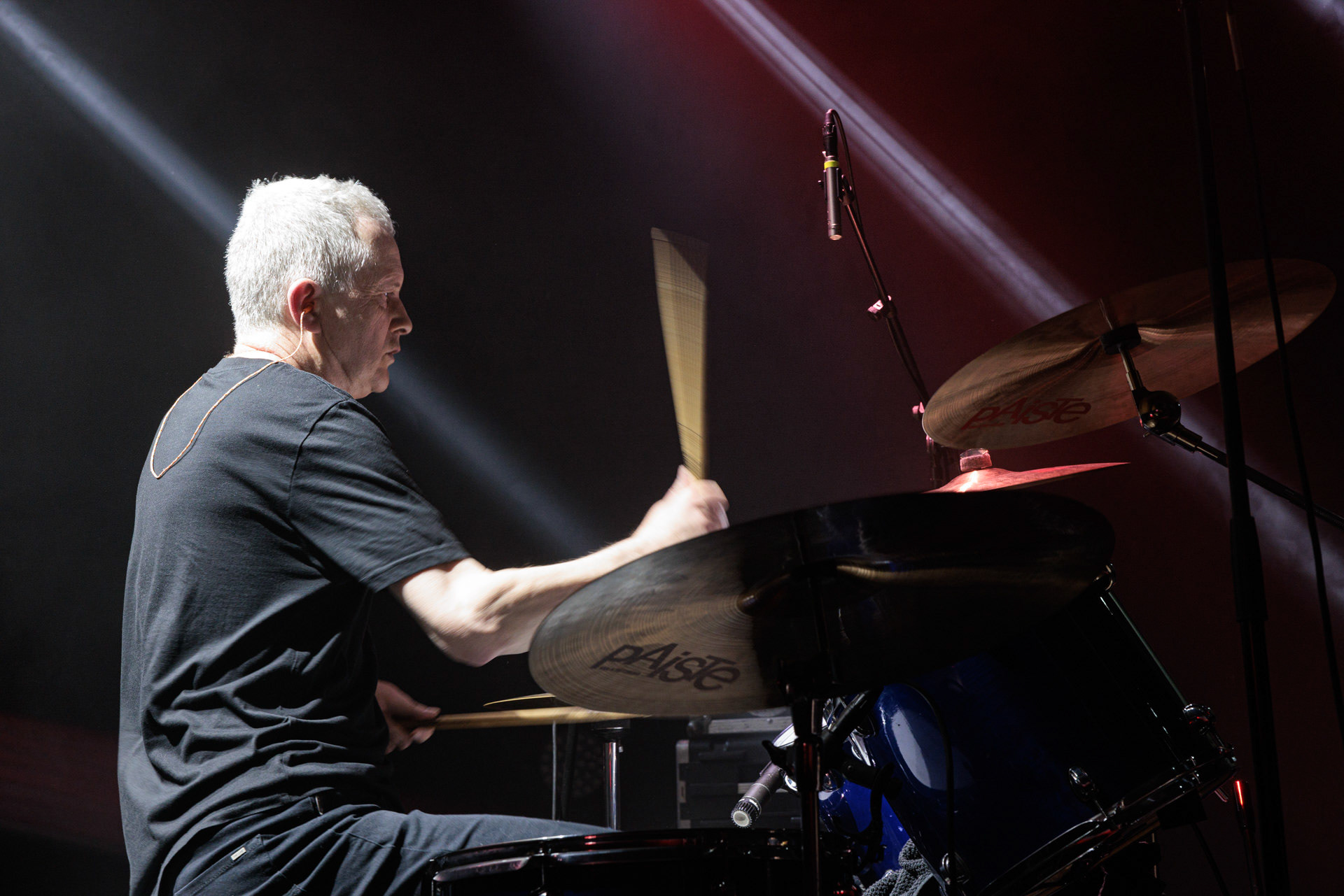 16.11.2021 Dezerter - 40 lecie,koncert Warszawa Palladium. N/z Robert Robal Matera gitara, N/z Krzysiek Grabowski perkusja,N/zJacek Chrzanowski bass, Dezerter, SS20, Punk, Punkrock, hardcore, rock.fot. Andrzej Wasilkiewicz/REPORTER