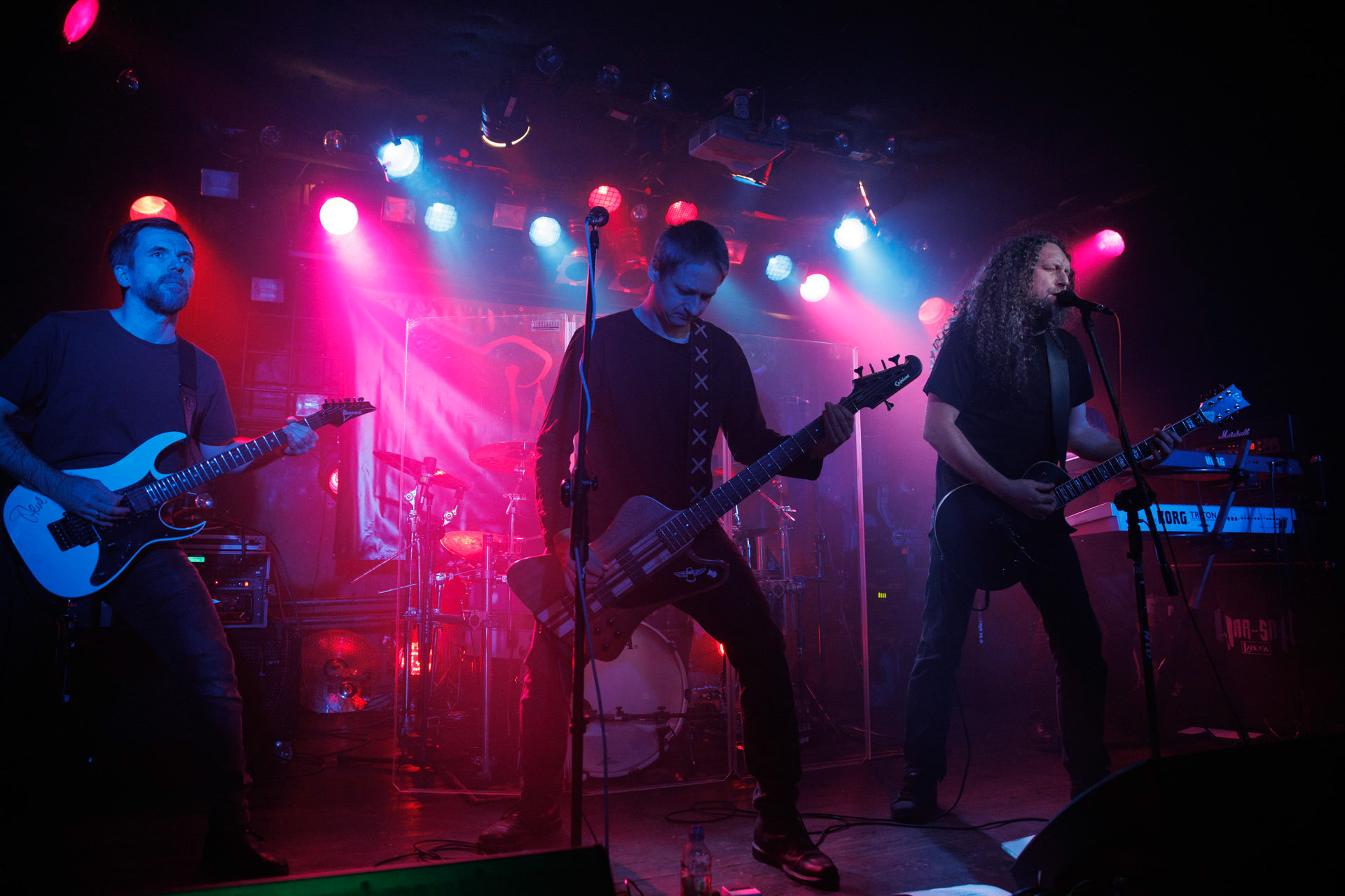 Painthing - death, doom metal.Koncert Czwarta Fala MMXXII klub VooDoo Warszawa.n/z Kuba Grobelny – guitar, vocal, n/z Bartłomiej Kaczor – guitar, n/z Darek Ojdana – keys, n/z Jan Rajkow-Krzywicki – bass,n/z Tomasz Śwital – drums,Fot. Andrzej Wasilkiewicz/kaziq.com