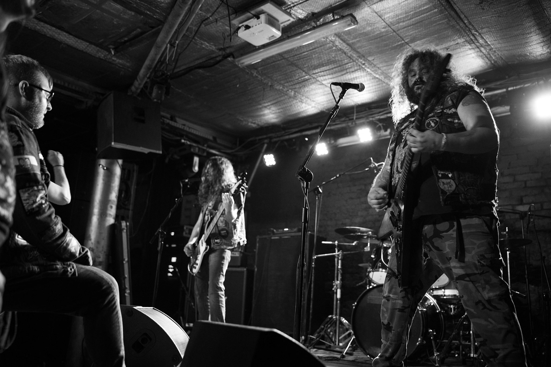 Violentor - Italy, Thrash Metal, Anti-society, Hate, Lust murders, 
Infernö Records

Ale - Threat and Guitar
Ricca - Bass Backing Offences
Iago - Drums