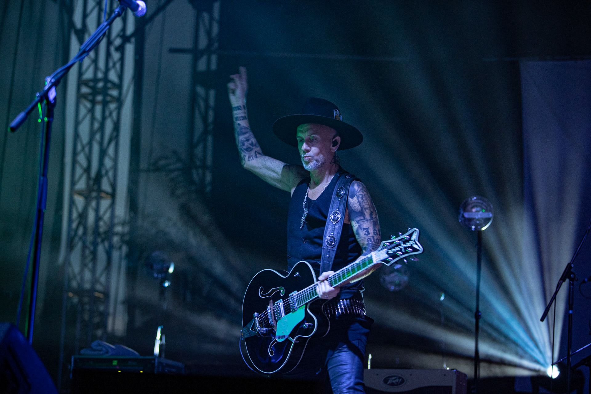 13.08.2021 koncert Me And That Man w Warszawie,Letnia scena Progresji, Gramy do Woli.n/z Adam Nergal Darski - gitara, wokal,Fot. Andrzej Wasilkiewicz/Reporter