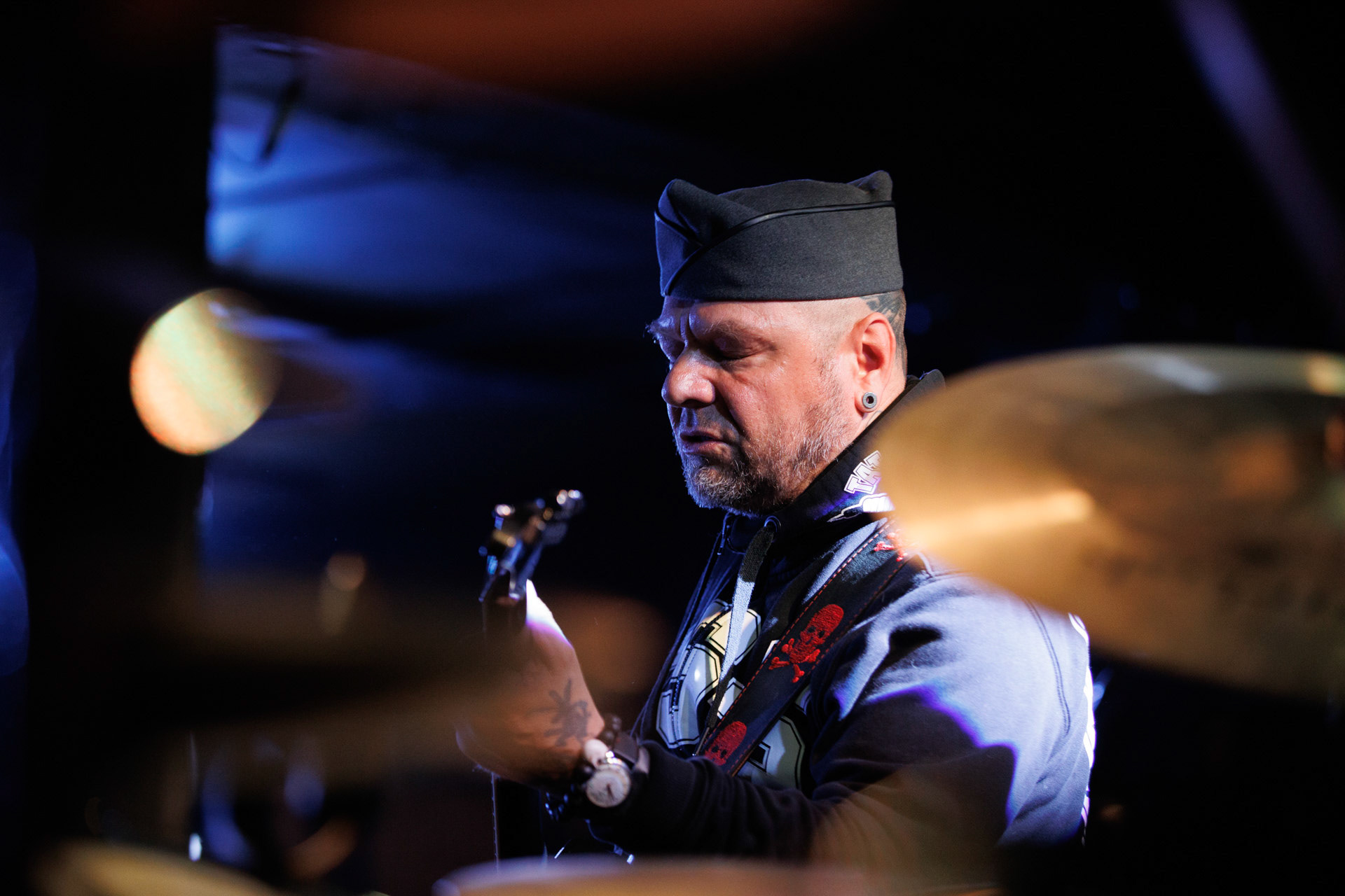 12.11.2021 Lipali - koncert Warszawa klub Remont.Najnowszy album „MOSTY, RZEKI, LUDZIE”.Tomasz Lipa Lipnicki - wokal, gitara,Rock, rock progresywny, rock alternatywny, polski rock.fot. Andrzej kaziq Wasilkiewicz/Reporter