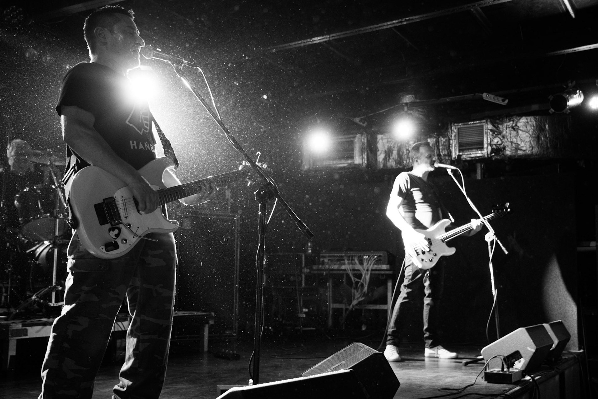 9.12.2017r Dezerter koncert Proxima, Robert Robal Matera gitara, wokal, Krzysztof Grabowski perkusja , Jacek Chrzanowski gitara basowa fot. Andrzej Wasilkiewicz/Reporter