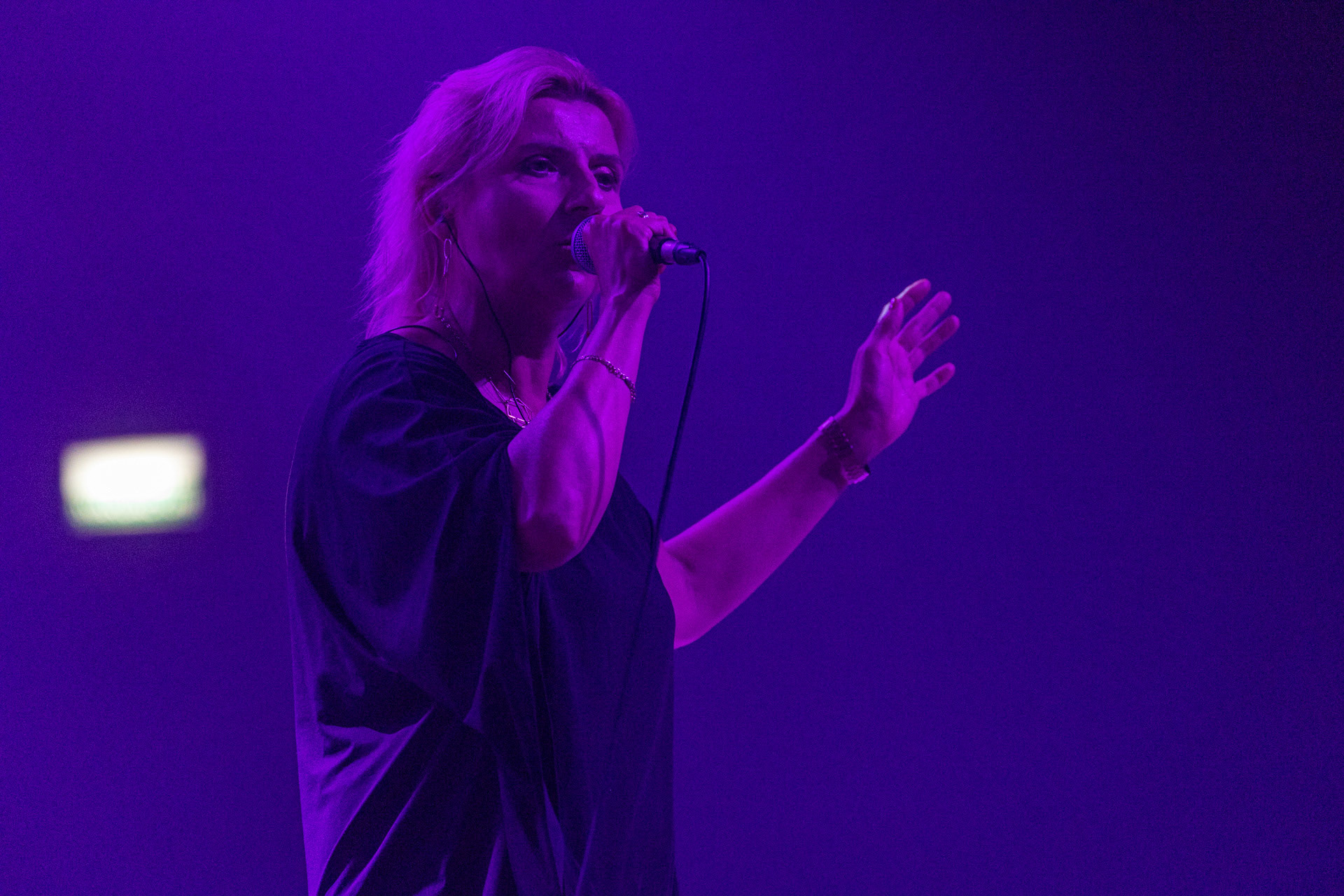 30.08.2022 Fundacja Bezpieczne Niebo wraz z klubem Progresja serdecznie zapraszają na specjalny koncert charytatywny dla Szymona Stankiewicza, który walczy z nowotworem.  KASIA NOWICKA - NOVIKA (wraz z DJ Spox).Od lat jedna z najbardziej aktywnych postaci na polskiej scenie muzycznej.Wokalistka, która początkowo udzielała się w zespole Futro i u boku Smolika, asolowo zadebiutowała w 2006 roku albumem „Tricks Of Life” nominowanym doPaszportu Polityki. Kolejne płyty: „Lovefinder” (2010) i album z remixami „Mixfinder” (2011) zostały nagrodzone Fryderykami w kategorii klubowej. Ostatni solowy album Noviki zatytułowany „Bez Cukru” ukazał się w 2019 roku i zebrał świetne recenzje, a piosenki „Lekko” i „Słabości” często gościły na antenach radiowych. W roku 2021 Novika obchodziła jubileusz 20 lat obecności na scenie i wydała z tej okazji album z nowymi wersjami jej przebojów – Novika 2.0.Chociaż nie gra już jako dj, Novika regularnie występuje wokalnie w klubach w całym kraju w ramach duetu Novika &amp; Mr.Lex. Zagrała na najważniejszych polskich festiwalach (Open’er, FreeForm, Audioriver, Tauron Nowa Muzyka). Od przeszło 15. lat prowadzi również autorskie audycje radiowe. Gościła już na antenach wielu stacji, obecnie prowadzi audycję Lekko w Radiu KAMPUS.Organizacja Progresja i Fundacja Bezpieczne Niebo. fot. Andrzej Wasilkiewicz/kaziq.com