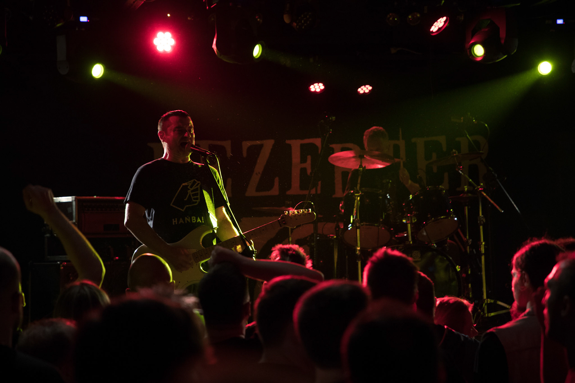 9.12.2017r Dezerter koncert Proxima, Robert Robal Matera gitara, wokal, Krzysztof Grabowski perkusja , Jacek Chrzanowski gitara basowa fot. Andrzej Wasilkiewicz/Reporter