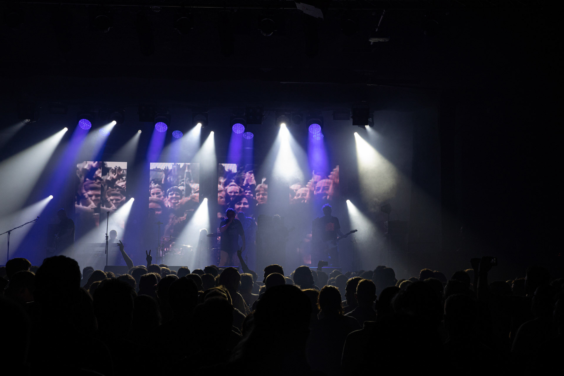 KULT - koncert Pomaranczowa Trasa 2021 - Warszawa Stodoła. 29 pazdziernika 2021. Kazik Staszewski wokal,Wojciech Jablonski gitara,Piotr Morawiec gitara,Ireneusz Werenski bas,Tomasz Goehs perkusja,Konrad Wantrych klawisze,Janusz Zdunek trabka,Mariusz Godzina saksofony,Jarosław Wazny puzon,Rock, rock progresywny, rock alternatywny, punk, nowa fala, polski rock.fot. Andrzej kaziq Wasilkiewicz/Reporter