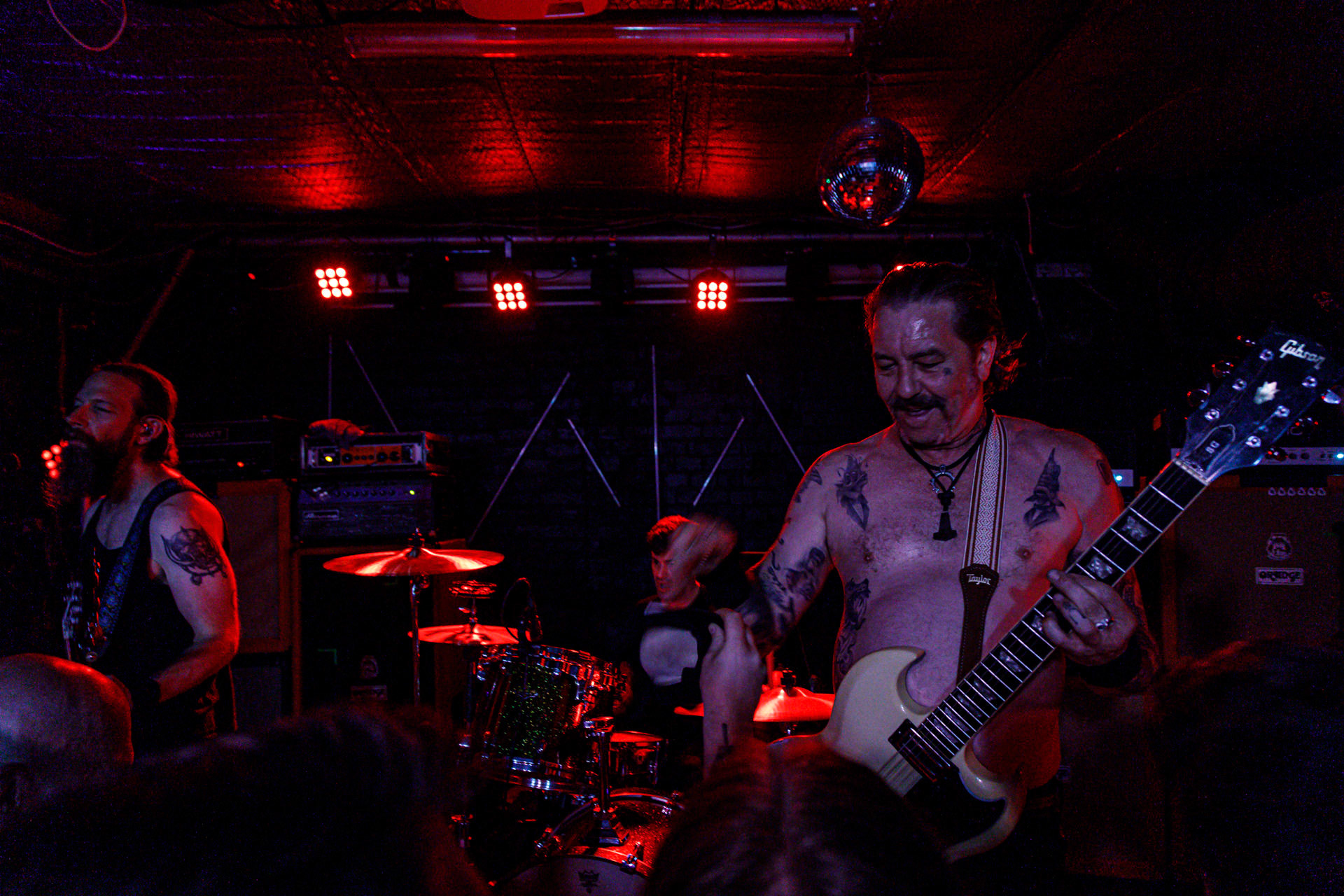 7.07.2022 - HIGH ON FIRE - legenda sceny stoner/doom z Mattem Pikem na czele, koncert w warszawskiej Hydrozagadce.n/z Matt Pike – gitara, wokal,n/z Jeff Matz – gitara basowa,n/z Coady Willis - perkusja,Doom metal, stoner metal, sludge metal, thrash metal.Produkcja WiniaryBookings. fot. Andrzej Wasilkiewicz/Reporter