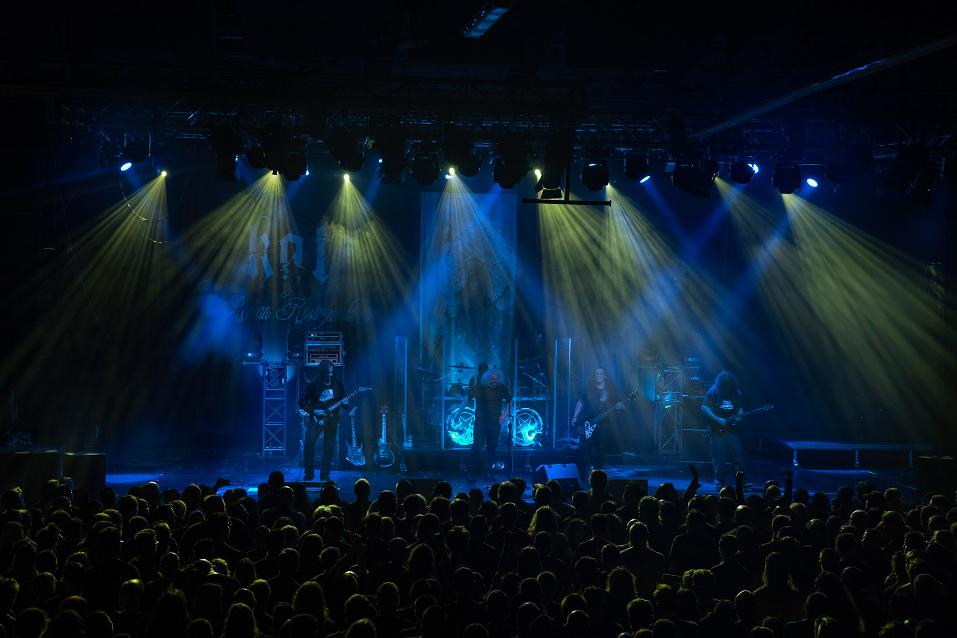 Legendy Metalu KAT & Roman Kostrzewski Polska, metal, trashmetal, - koncert Legendy Metalu w warszawskiej Progresji, 
Roman Kostrzewski – wokal
Jacek Nowak – perkusja
Krzysztof Pistelok – gitara
Jacek Hiro – gitara
Michał Laksa – bas
fot. Andrzej kaziq Wasilkiewicz