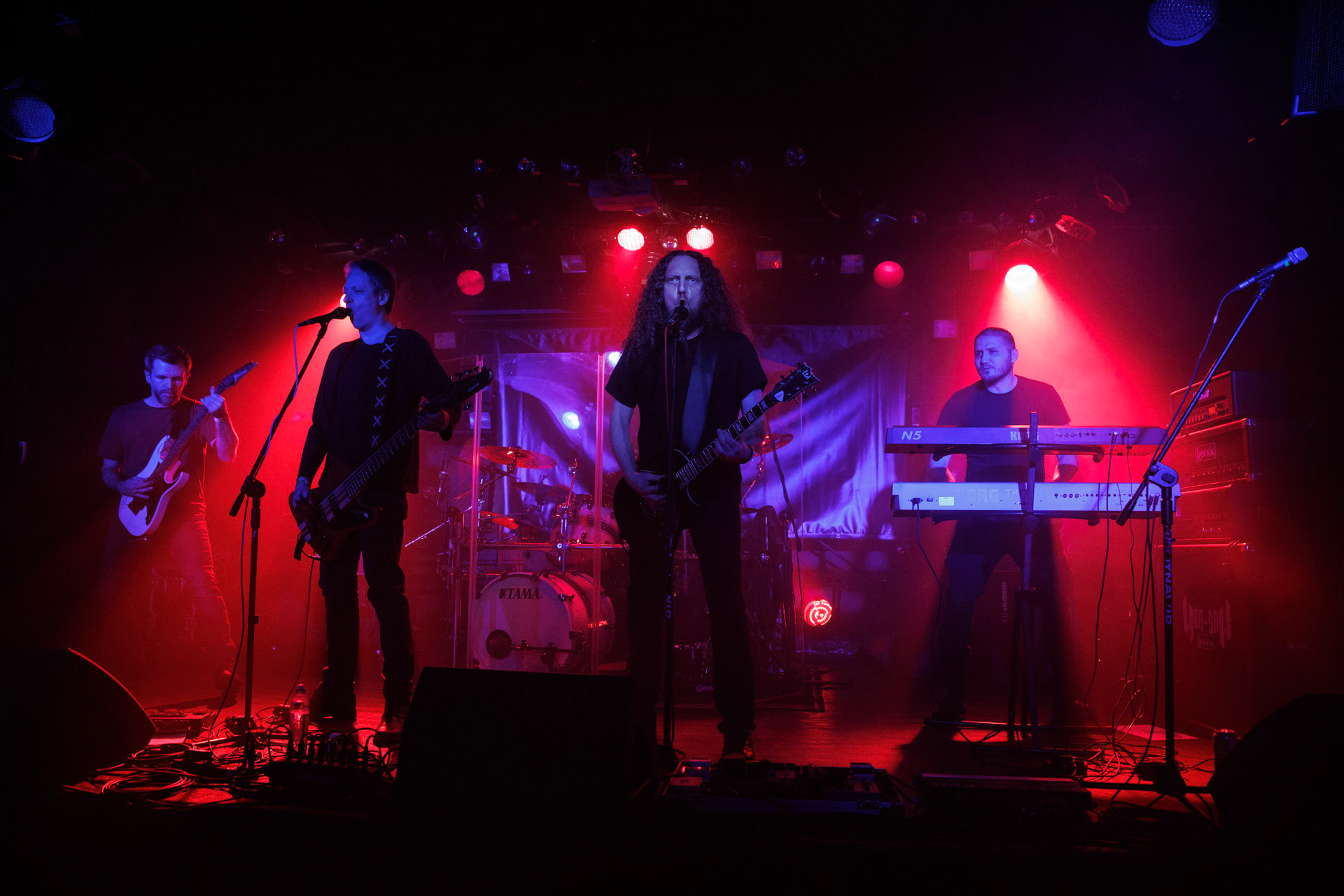 Painthing - death, doom metal.Koncert Czwarta Fala MMXXII klub VooDoo Warszawa.n/z Kuba Grobelny – guitar, vocal, n/z Bartłomiej Kaczor – guitar, n/z Darek Ojdana – keys, n/z Jan Rajkow-Krzywicki – bass,n/z Tomasz Śwital – drums,Fot. Andrzej Wasilkiewicz/kaziq.com