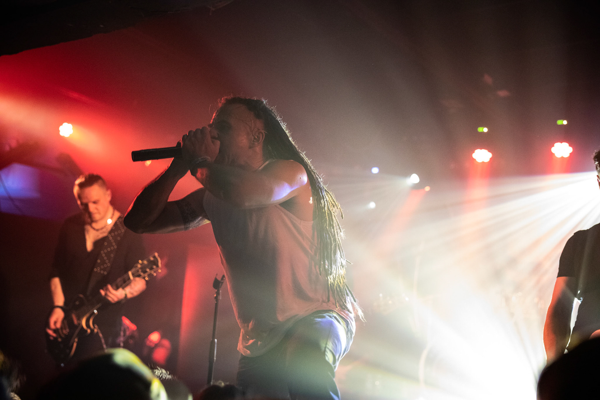 BLACK RIVER – rock, metal, punk, super grupa muzyków BEHEMOTH, DIMMU BORGIR, ROOTWATER, GEISHA GONER, HUNTER, VESANIA, NEOLITHIC.

Maciej Taff – wokal
Piotr „Kay” Wtulich – gitara
Artur „Art” Kempa – gitara
Tomasz „Orion” Wróblewski – bass
Dariusz „Daray” Brzozowski – perkusja
agencja Winiarybookings 
 fot. Andrzej Wasilkiewicz/Reporter