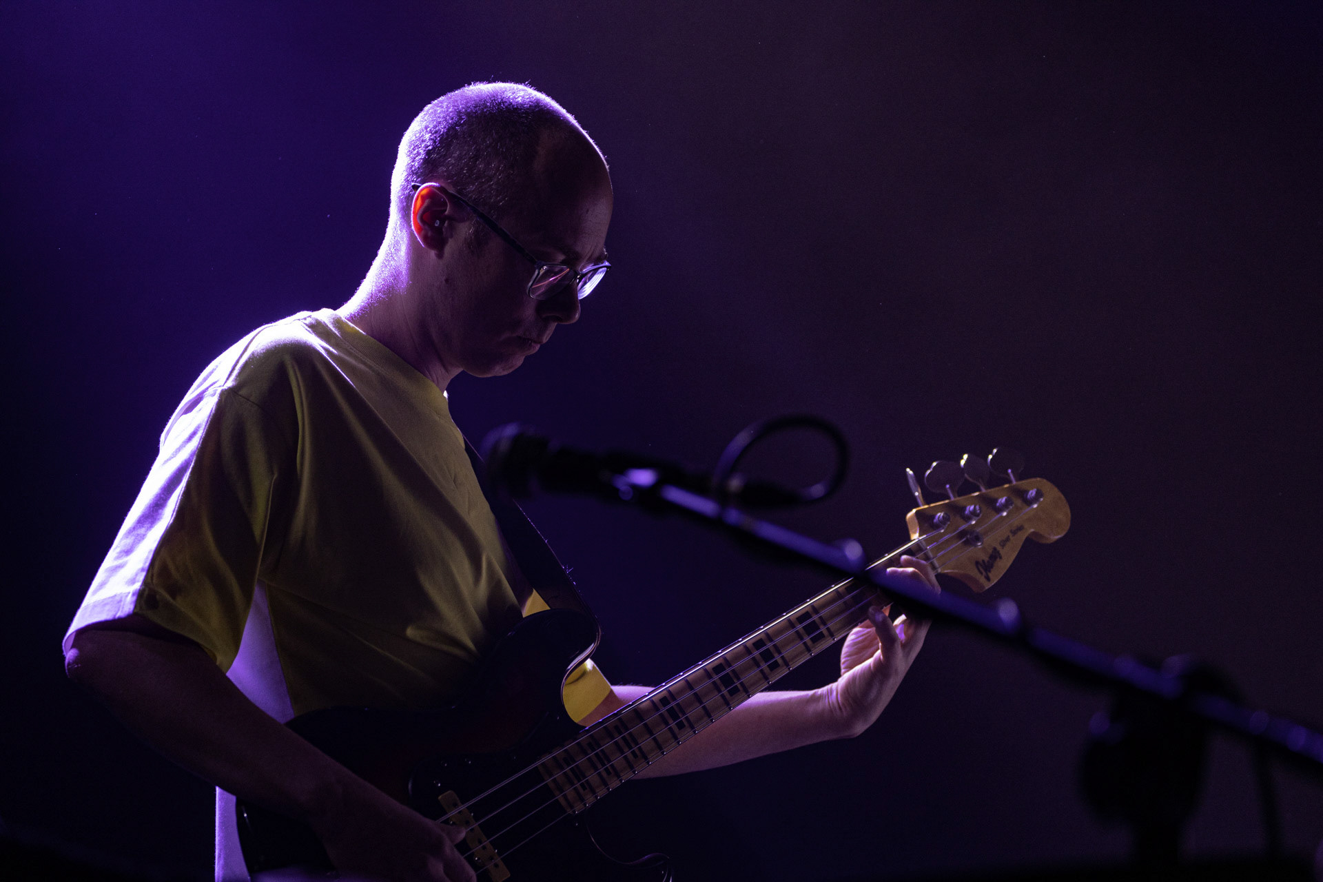 30.08.2022 Fundacja Bezpieczne Niebo wraz z klubem Progresja serdecznie zapraszają na specjalny koncert charytatywny dla Szymona Stankiewicza, który walczy z nowotworem. NiechęćMuzyka Niechęci to jazzowa improwizacja i syntezatorowe brzmienia, które swobodnie przeplatają się z wpływami rocka progresywnego oraz muzyki filmowej. W ich kompozycjach snuje się niezwykle osobista opowieść – mroczna choć nastrojowa, agresywna acz pełna elegancji. Jazgotliwy odjazd rejestrowany ,,na setkę” i zapięty w kaftan najwyższej klasy produkcji studyjnej.Niechęć zagrała setki koncertów w kraju i zagranicą, w tym wystąpiła na wielu znaczących festiwalach: Colours of Ostrava (Czechy), Open’er Festival, Tauron Nowa Muzyka, Copenhagen Jazz Festival (Dania) czy Glimps Festival (Belgia).  Organizacja Progresja i Fundacja Bezpieczne Niebo. fot. Andrzej Wasilkiewicz/kaziq.com