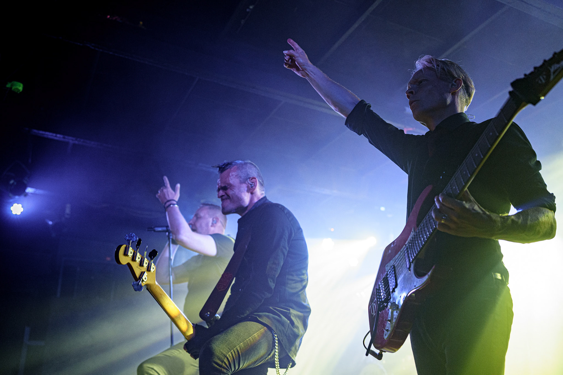 2023.09.04 Poets of the Fall - Warszawa, klub Proxima. To już 20 lat od kiedy rockowy zespół Poets of the Fall odnosi sukcesy na międzynarodowej scenie. Z tej okazji zespół wyrusza w trasę jubileuszową, która obejmie też Polskę. Grupa zagrała w warszawskiej Proximie 4 września 2023 roku. Produkcja Fource.pl  fot. Andrzej Wasilkiewicz/kaziq.com