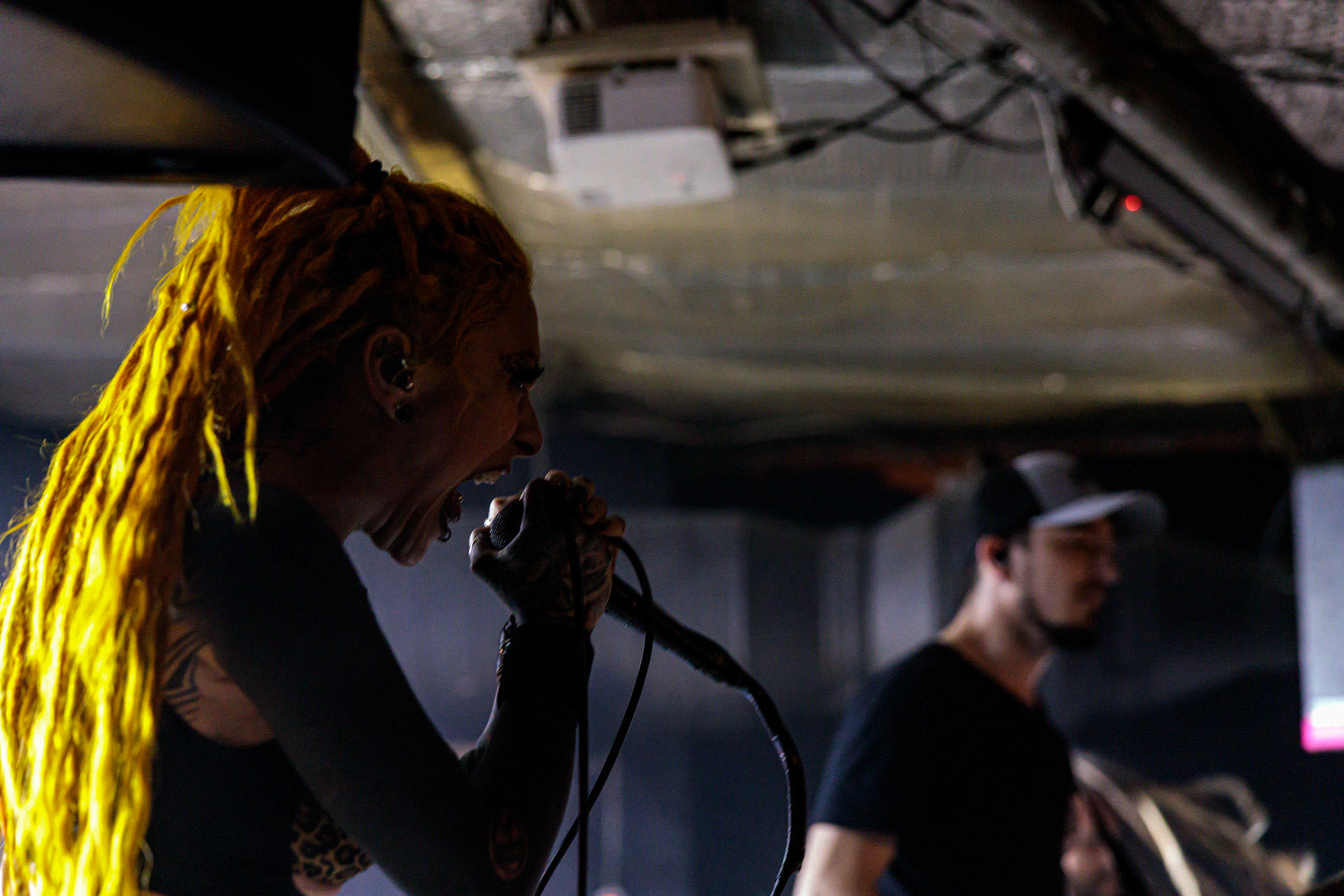 25.04.2022 Infected Rain- koncert warszawska Hydrozagadka, Infected Rain, moldawski nu metal, nu metalcore,Zespol wokalistki Eleny Cataraga, Elena  "Lena Scissorhands" Cataraga - vocals, Ecdysis By Night Tour 2022 produkcja Knock Out Productionsfot. Andrzej Wasilkiewicz/Reporter