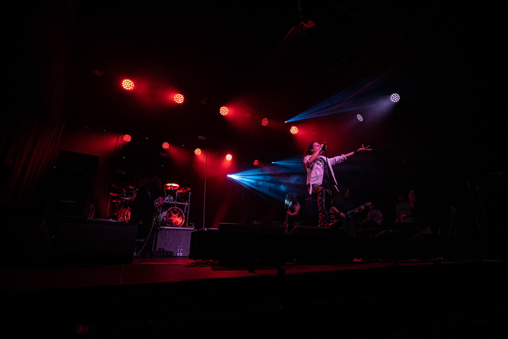 12.09.2021 - KAT i Roman Kostrzewski - koncert "Do zobaczenia w piekle" Wroclaw, Centrum Koncertowe A2.  Tomasz „Titus” Pukacki (Acid Drinkers) - wokal, fot. Andrzej kaziq Wasilkiewicz