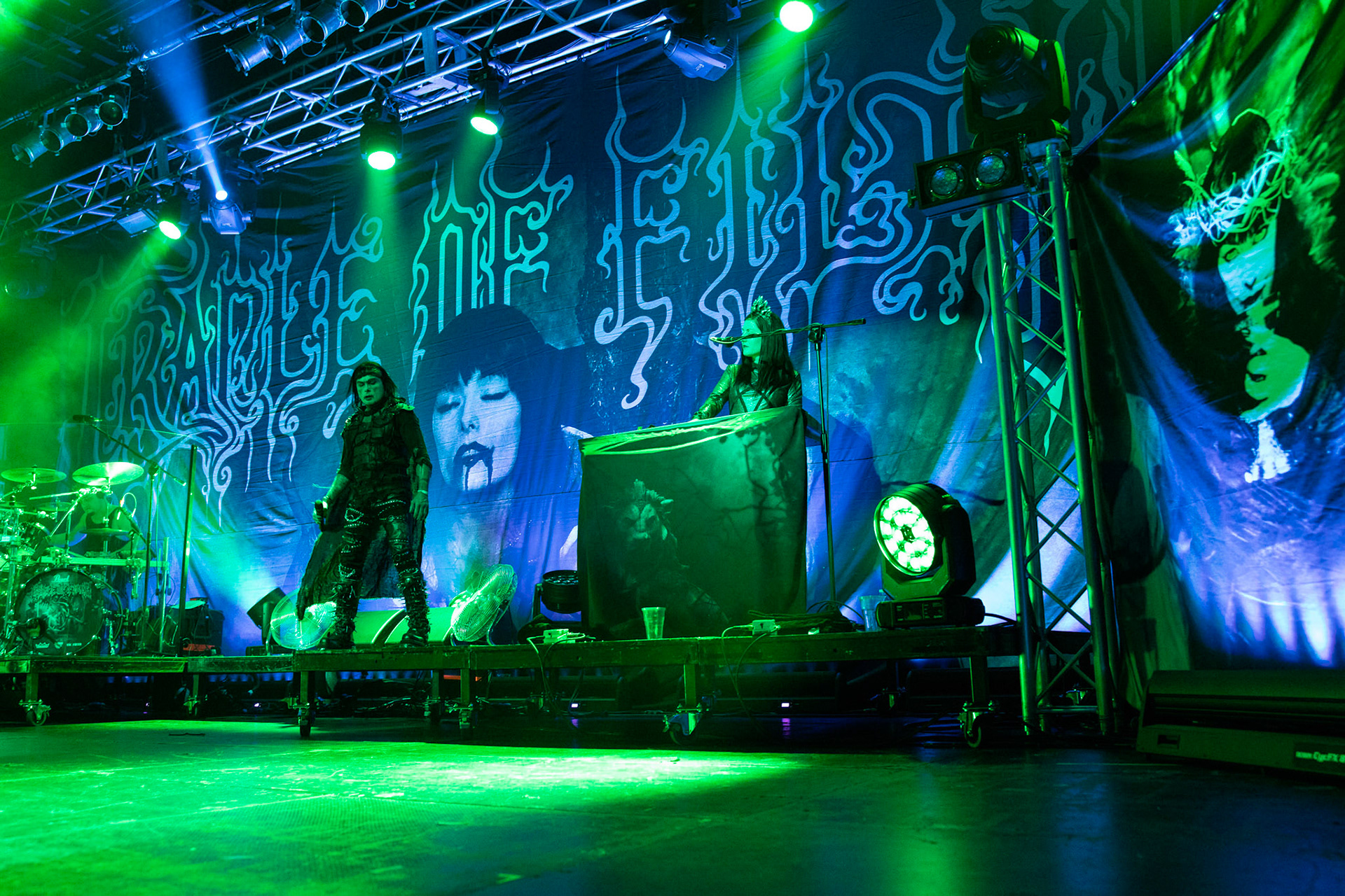 CRADLE OF FILTH - UK. black metal, metal symfoniczny, metal gotycki,
Dani Filth - Vocals,
Martin Skaroupka - Drums, Keyboards and Orchestrations,
Daniel Firth - Bass,
Richard Shaw - Guitar,  
Ashok - Guitar,  
Lindsay Schoolcraft - Narrative vocals,
Nuclear Blast Records
Knockoutprod
fot. Andrzej kaziq Wasilkiewicz/Reporter