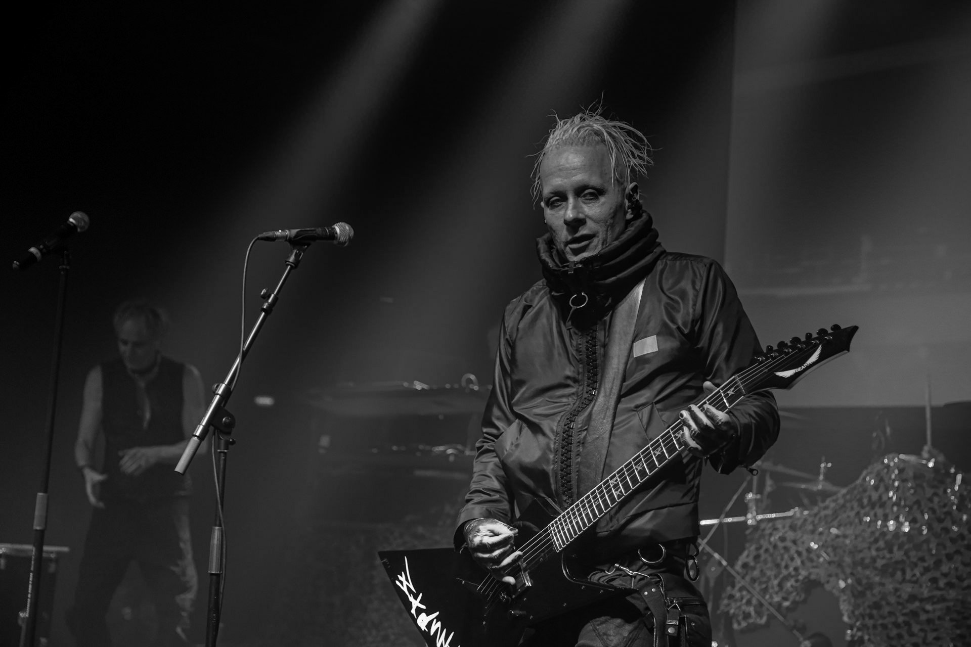 9.08.2022 FRONT LINE ASSEMBLY (Metropolis Records/Kanada) - Industrial/EBM - Warszawski koncert w Progresji.  WiniaryBookings,fot. Andrzej Wasilkiewicz/kaziq.com