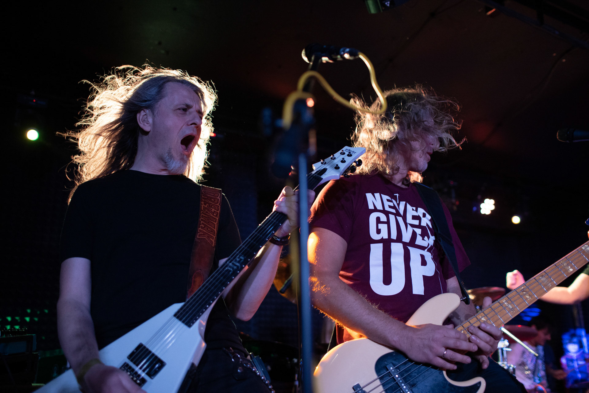 2Tm2,3 - Tymoteusz - koncert Warszawa Remont.n/z Robert Drezmak Drezek – gitara,n/z Krzysztof Dr Kmieta Kmiecik – gitara basowa,  wokal,Fot. Andrzej Wasilkiewicz/Reporter