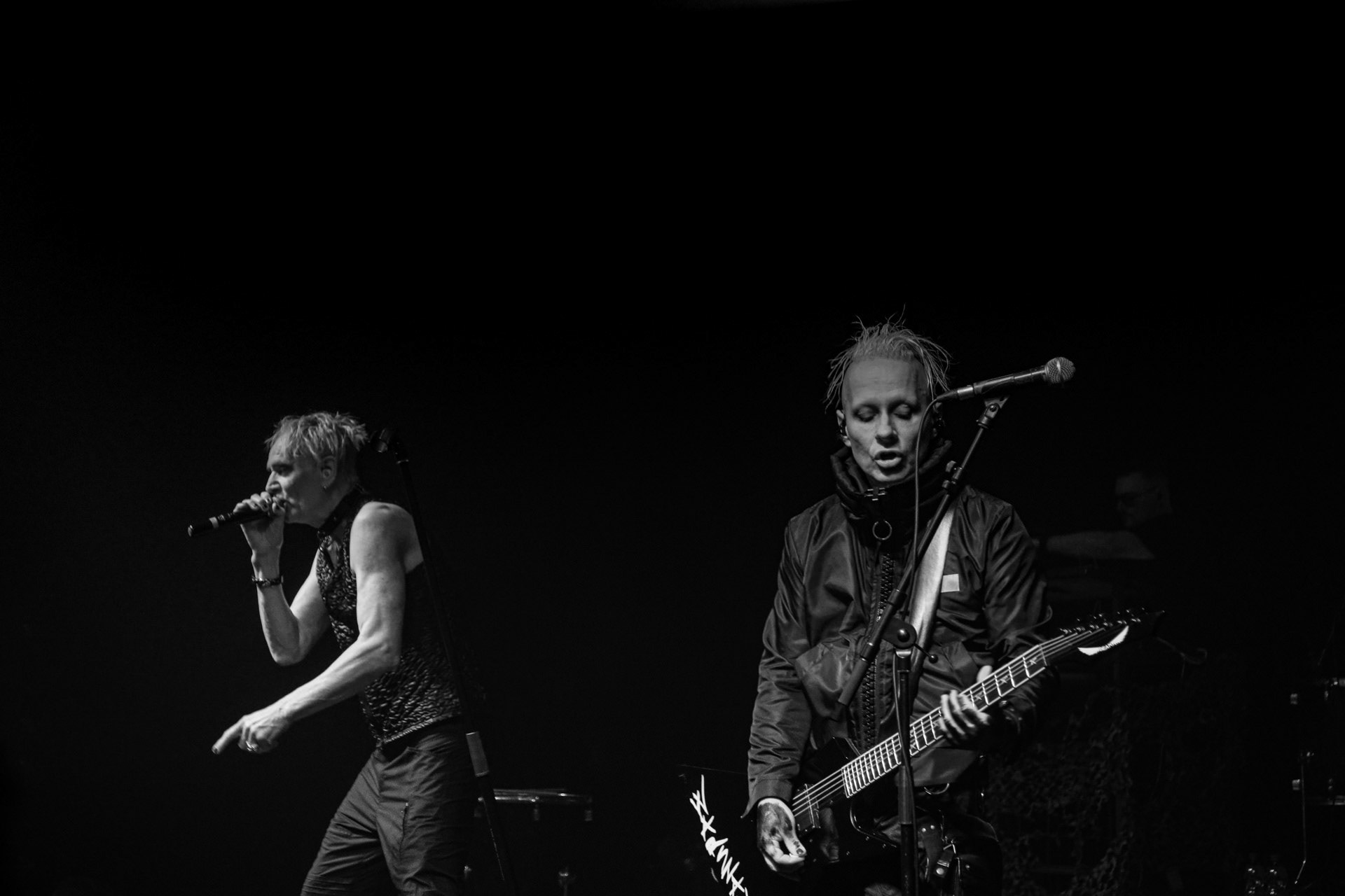 9.08.2022 FRONT LINE ASSEMBLY (Metropolis Records/Kanada) - Industrial/EBM - Warszawski koncert w Progresji.  WiniaryBookings,fot. Andrzej Wasilkiewicz/kaziq.com