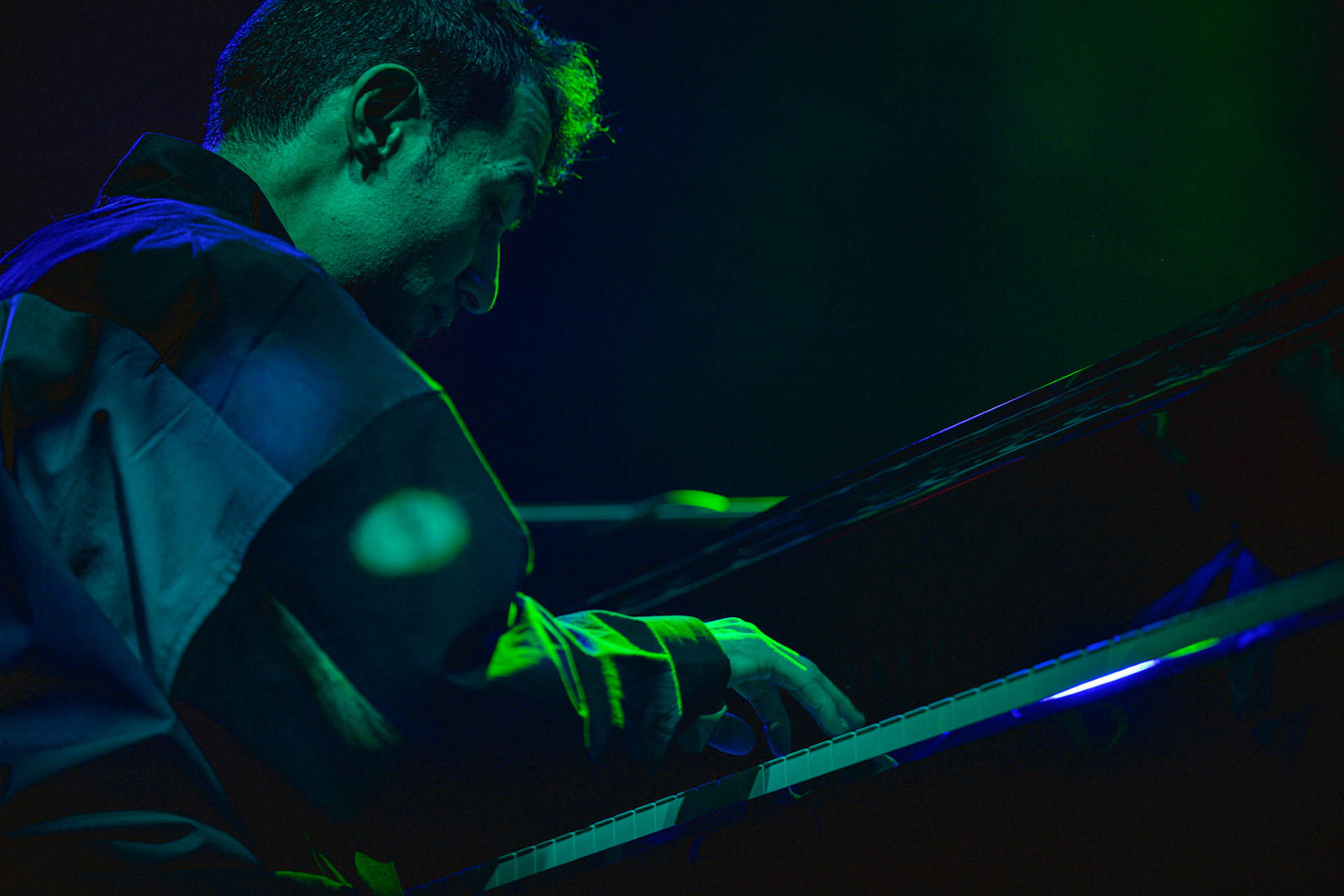 2023.11.07 Tigran Hamasyan Trio- jazz w warszawskim klubie Progresja! fot. Andrzej Wasilkiewicz/Reporter