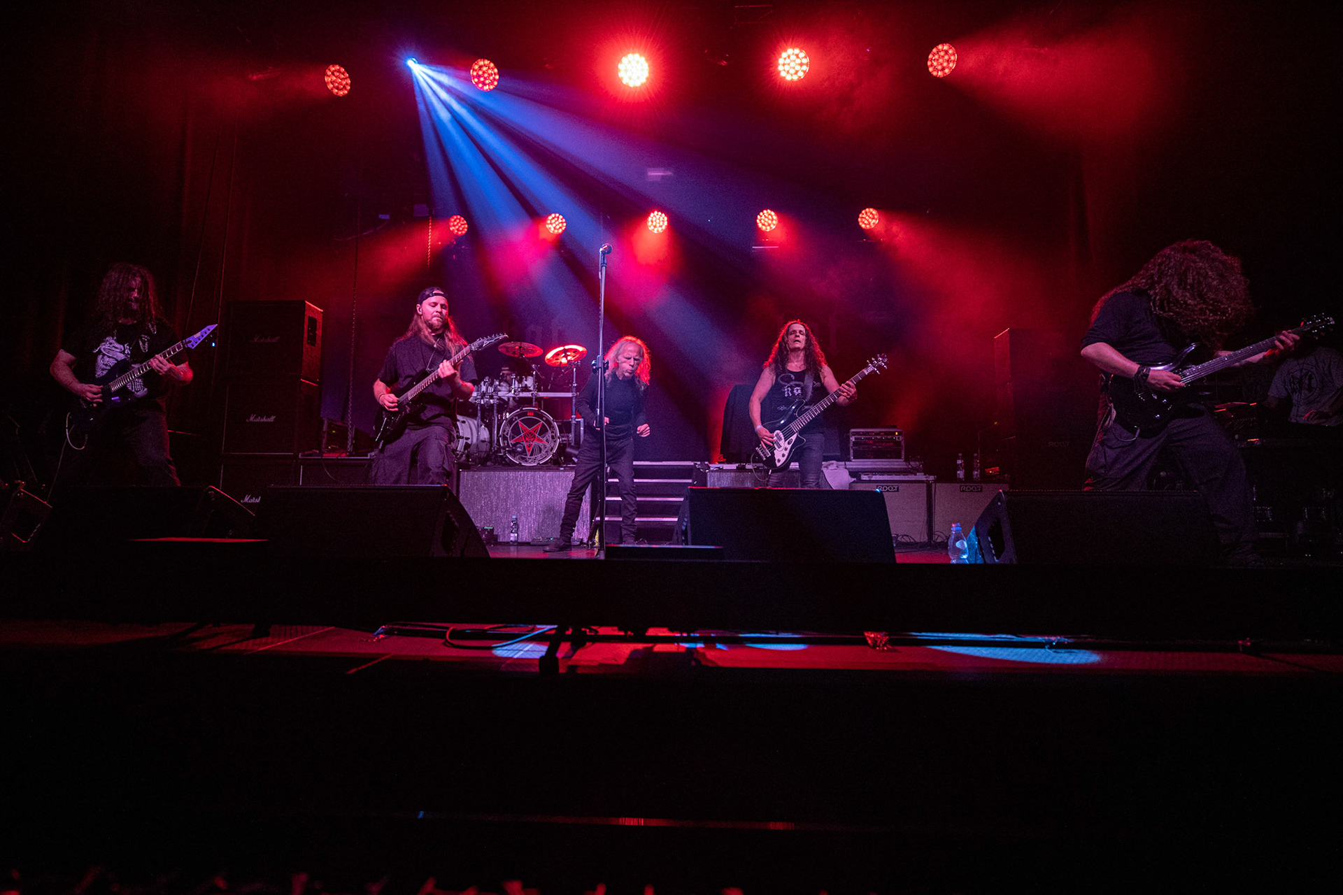 12.09.2021 - KAT i Roman Kostrzewski - koncert "Do zobaczenia w piekle" Wroclaw, Centrum Koncertowe A2.  Roman Kostrzewski – wokalJacek Nowak – perkusjaKrzysztof Pistelok – gitaraJacek Hiro – gitaraMichal Laksa – basGościnnie: Adam „Nergal” Darski (Behemoth)Piotr „Peter” Wiwczarek (Vader),Tomasz „Titus” Pukacki (Acid Drinkers)Adrian „Fred” Frelich (Dragon)Krzysztof „Fazi” Oset (ex-Kat)Piotr „Mancover” Mańkowski (Wolf Spider)Wacław „Vogg” Kiełtyka (Decapitated)Marek „Spider” Pająk (Vader)Jarek „Gronos” Gronowski (Dragon, ex-Kat)Paweł „Baitel” Pasek (Decapitated) Piotr Radecki (ex-Kat &amp; Roman Kostrzewski)fot. Andrzej kaziq Wasilkiewicz