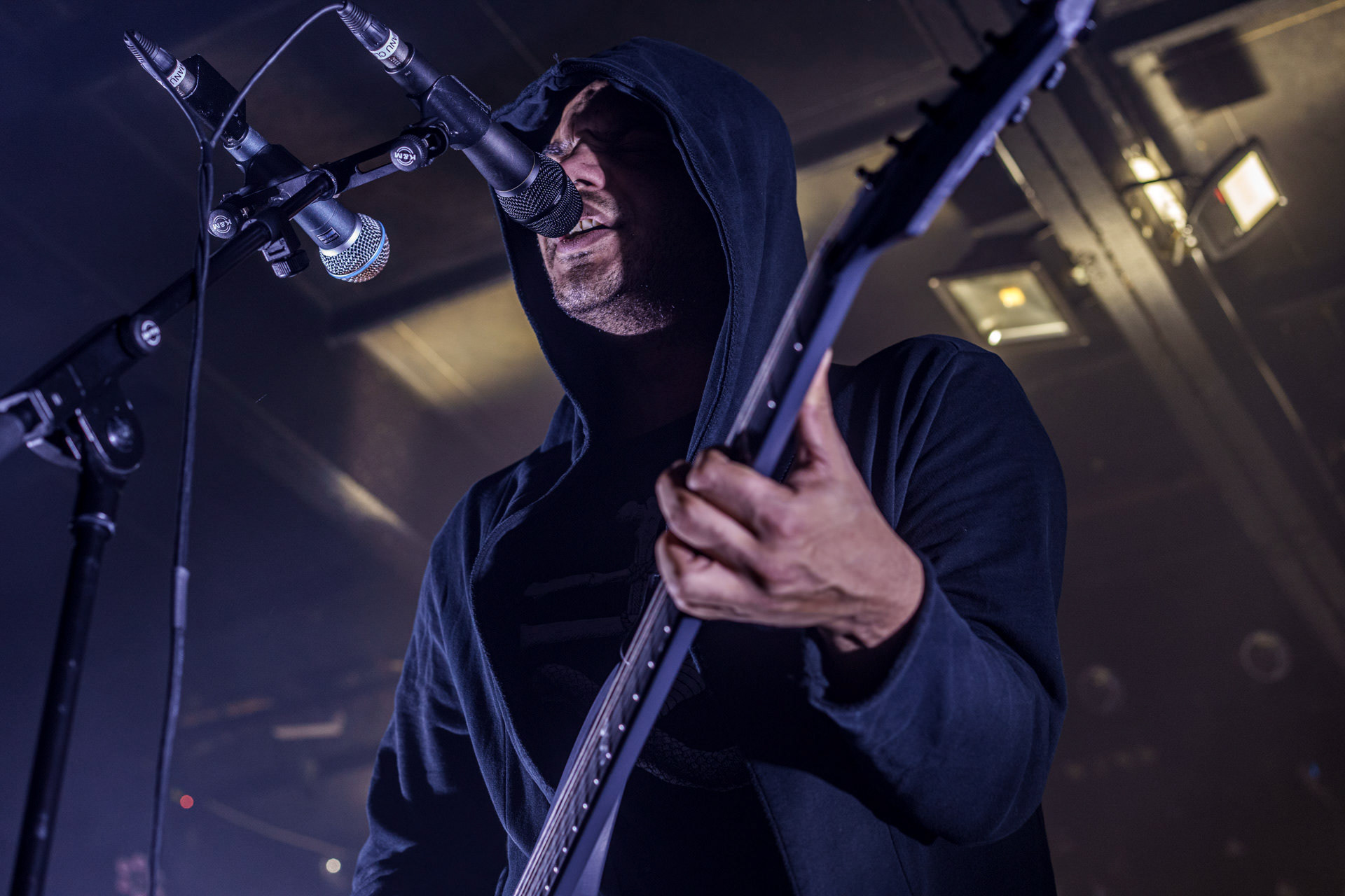 6.12.2022 Zeal &amp; Ardor - Warszawa.Szwajcarski industrial metal, blackgaze, awant-garde, afroamerykanski spirytualizmu z black metalem,n/z Manuel Gagneux - wokal, gitara,Knock Out Productions,Klub Proxima,Fot. Andrzej Wasilkiewicz/Reporter