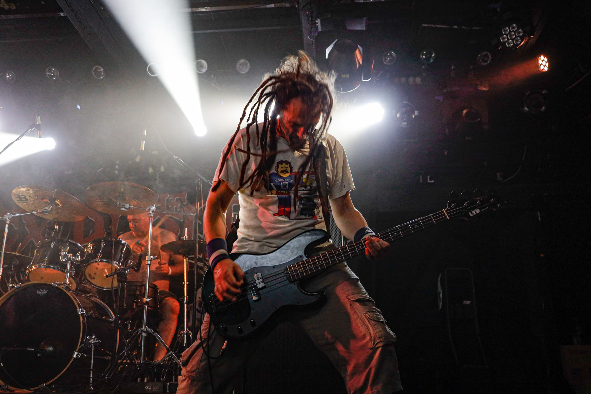 25.08.2022 The Exploited - legenda drugiej fali punk rocka na koncercie w warszawskiej Proximie.Weterani punk rock, hardcore punk, crossover thrash z Edynburga w składzie:Wattie Buchan – wokal, Irish Rob – bas,Willie Buchan – perkusja,Robbie Steedo Davidson - gitara,Produkcja: Noise Annoys Booking Agency and Records, Boredom Booking. fot. Andrzej Wasilkiewicz/Reporter