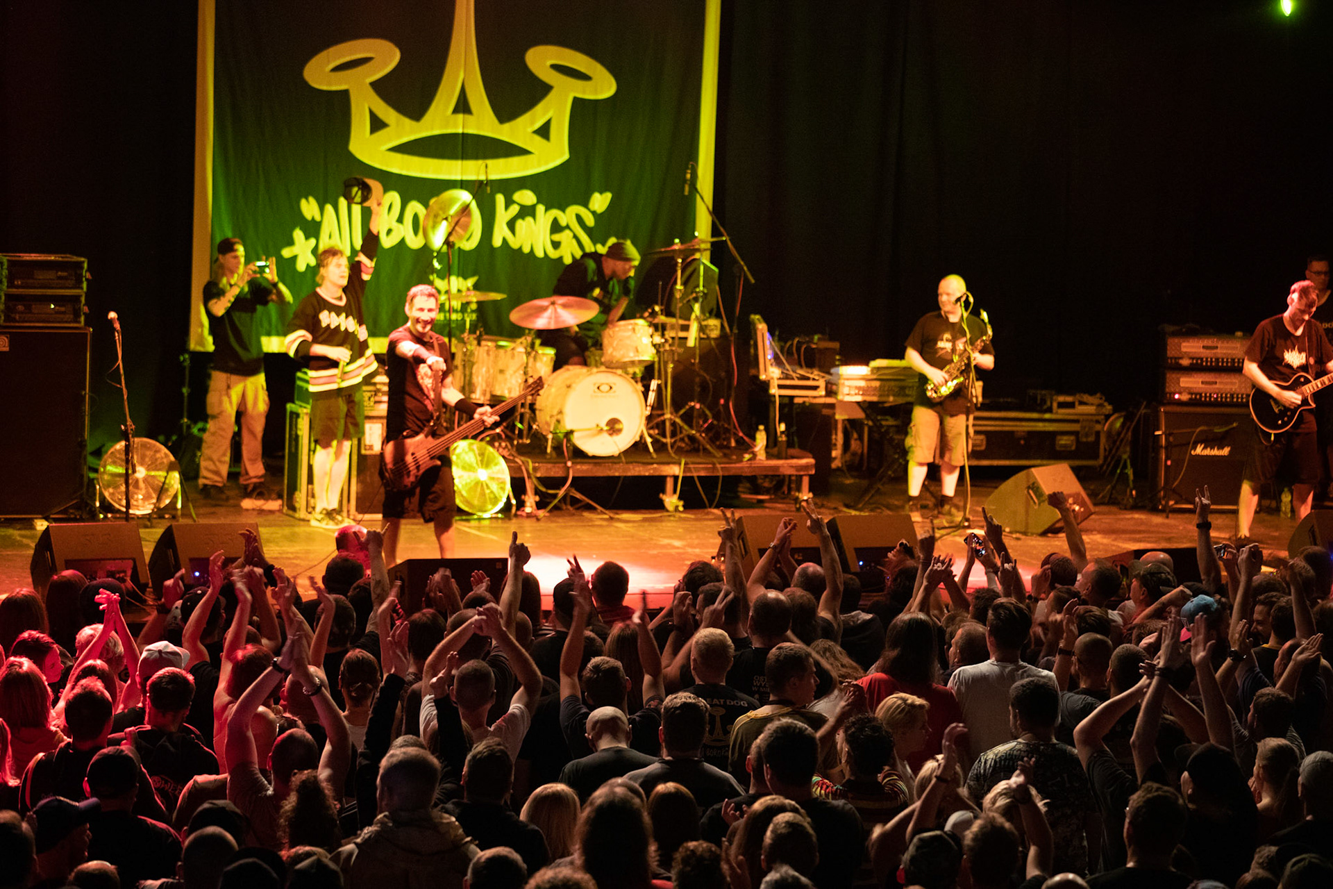 Dog Eat Dog - USA - hardcore, punkrock, rap, metal, hip hop,reggae, soul, funk,
Dave Neabore (bass), 
John Connor (vocals), 
Brandon Finley (drums) 
Roger Hämmerli (guitar)
Bozez (sax & beer)
koncert w Warszawskiej Progresji w ramach trasy 25 lat All Boro Kings zespołu Dog Eat Dog.
fot. Andrzej Wasilkiewicz/Reporter